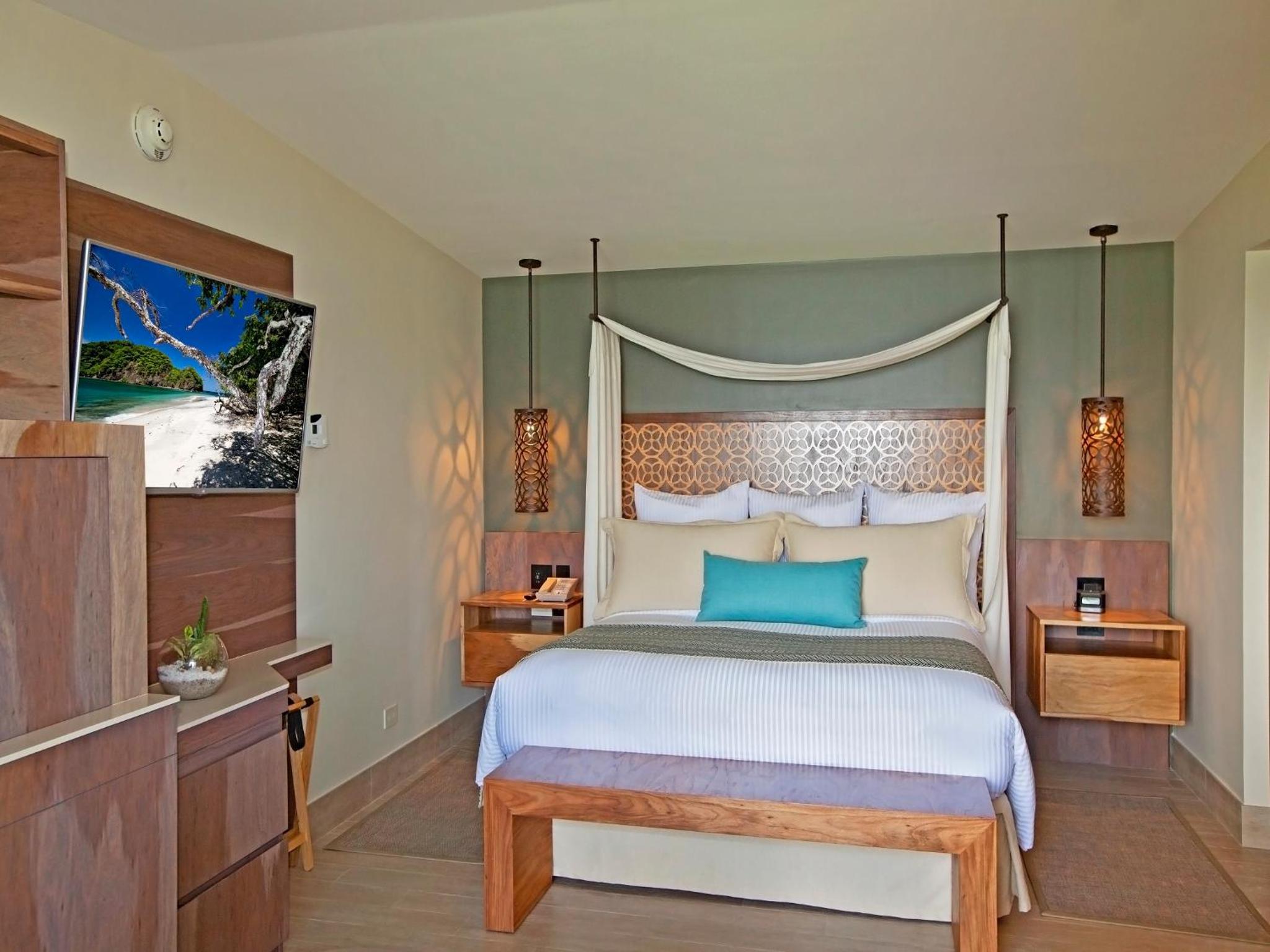Bungalow Suite Double Tropical View Triple photo 1
