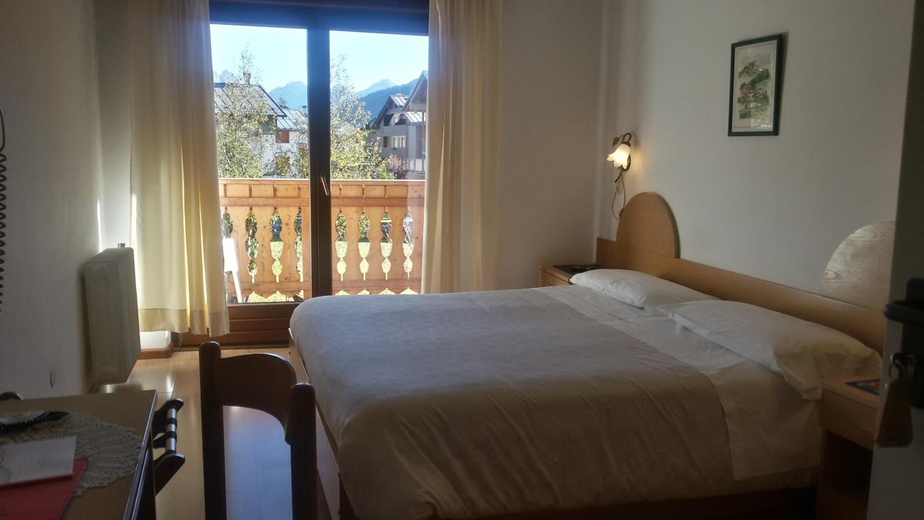 Standard Double Room - Photo 3