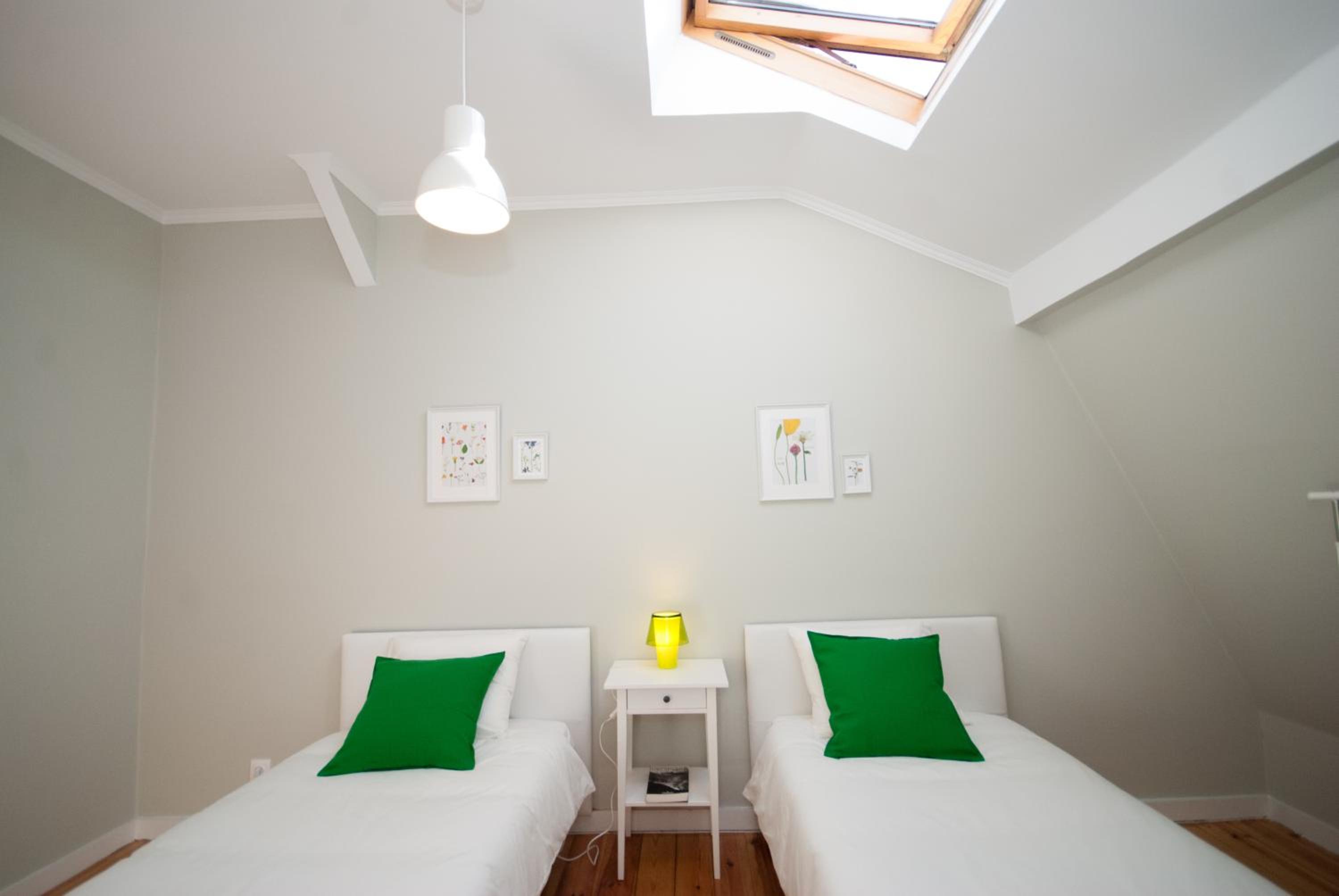 Two-Bedroom Apartment with Balcony - Photo 10