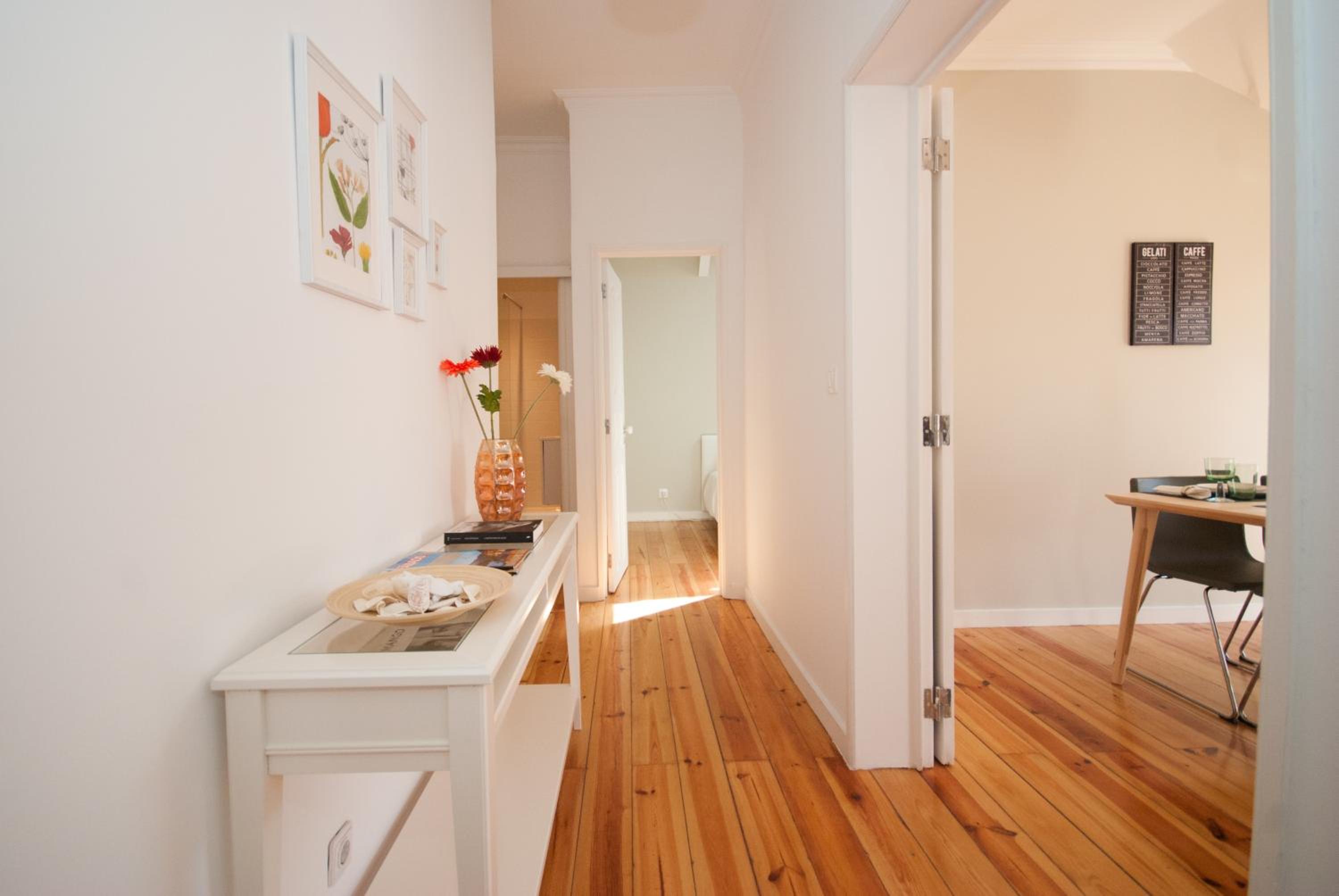 Two-Bedroom Apartment with Balcony - Photo 15