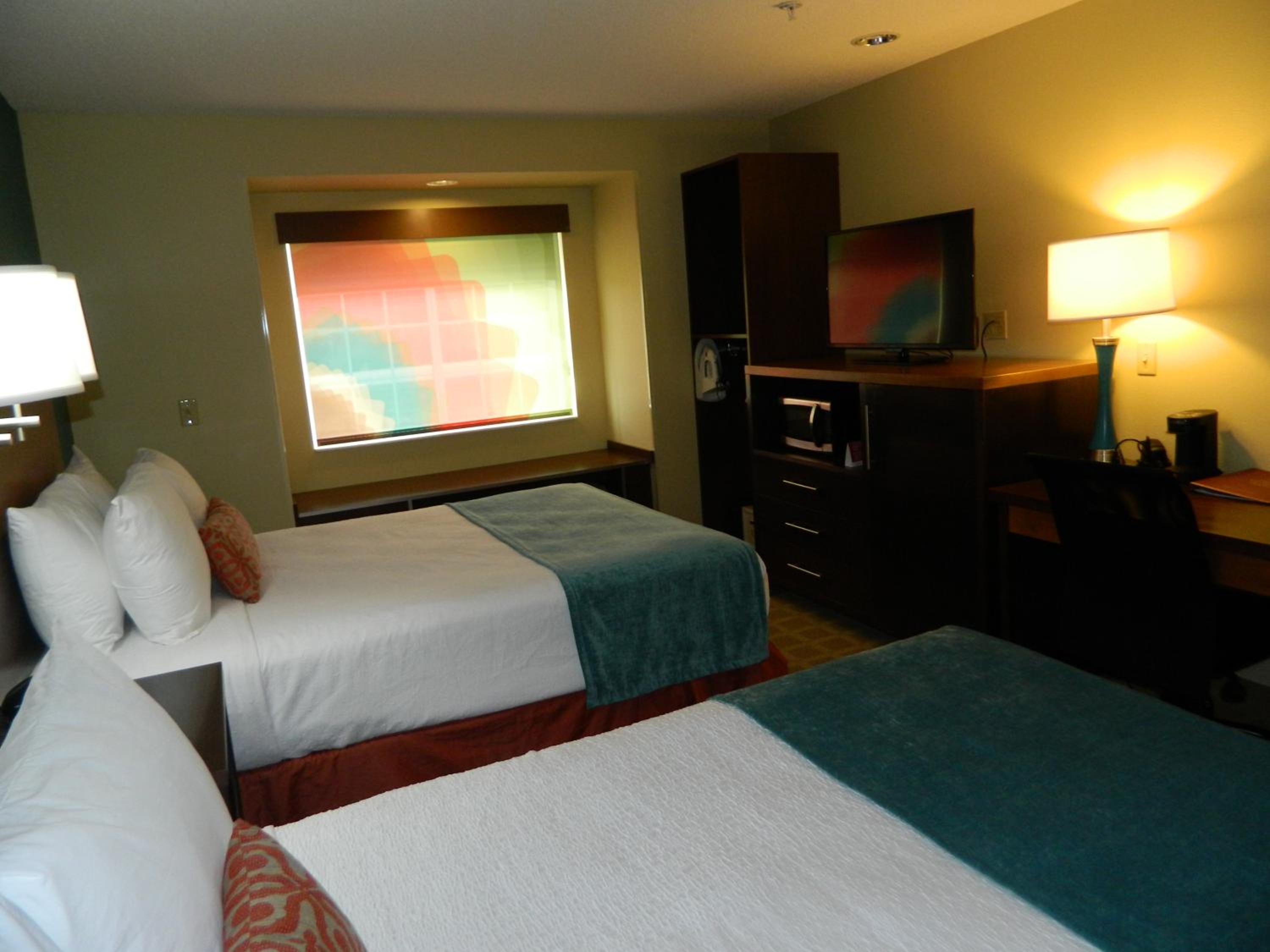 Queen Room - Non-Smoking - Photo 3