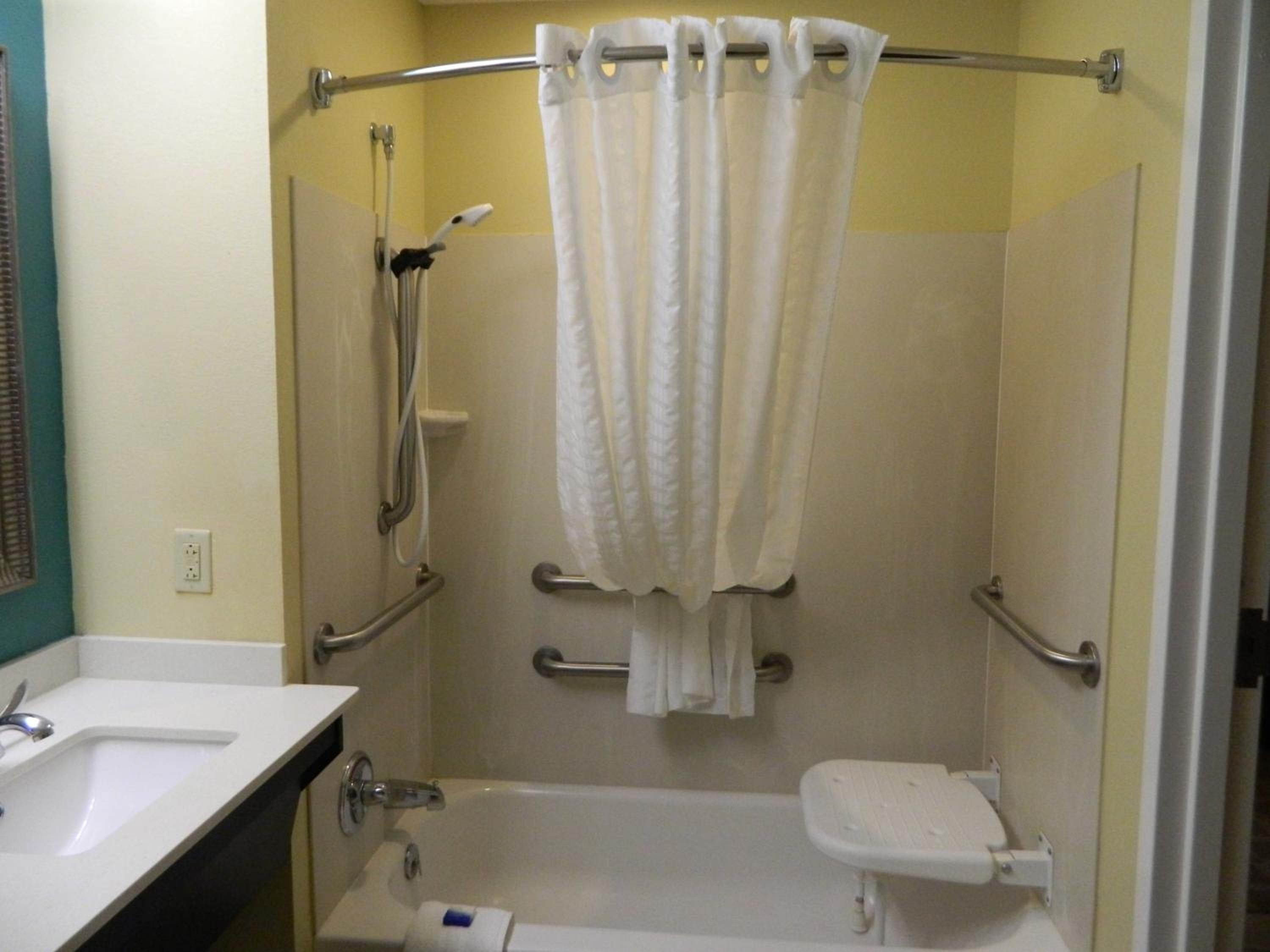 King Room - Disability Access - Photo 5