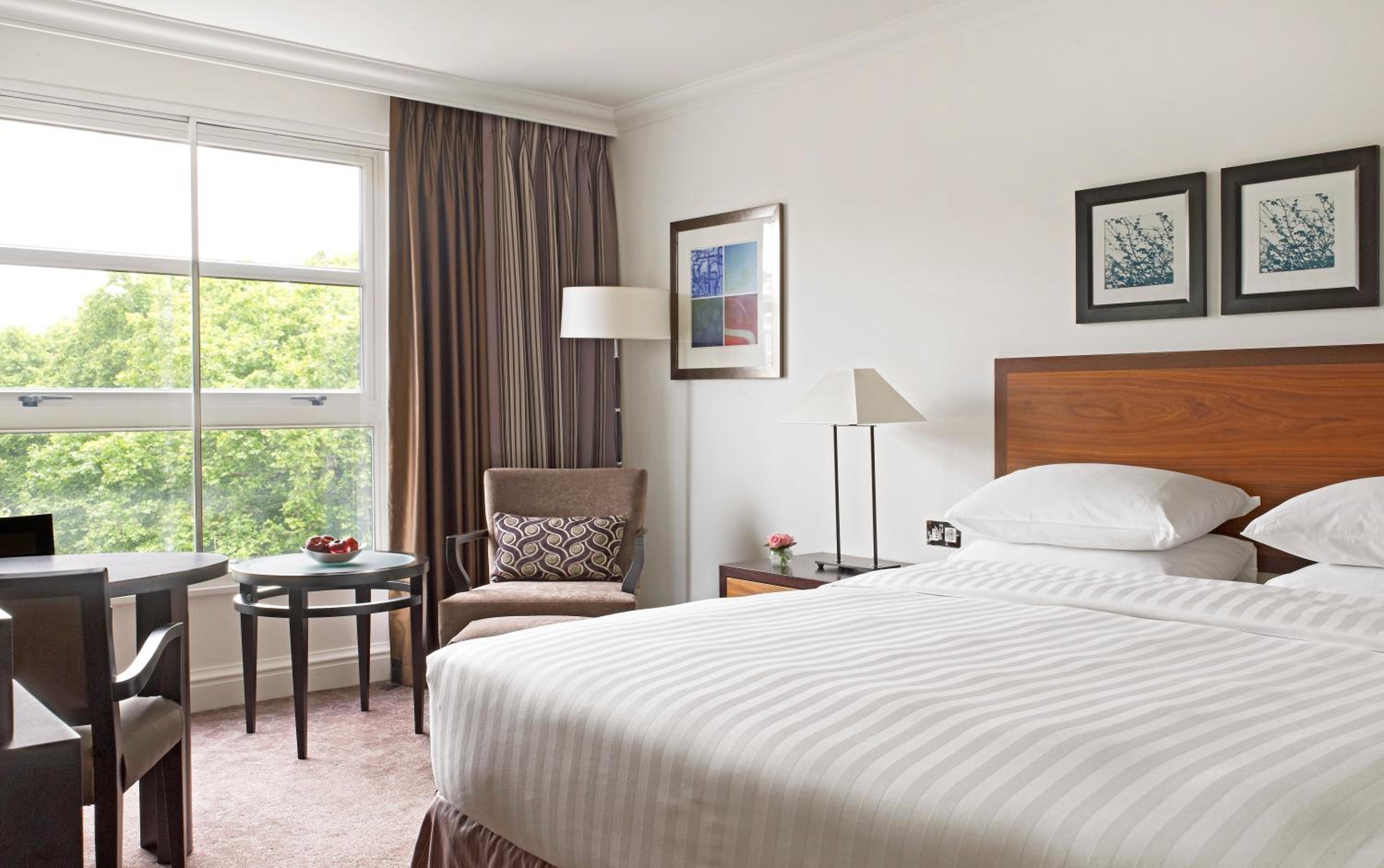 King Room with Garden View - Club Access