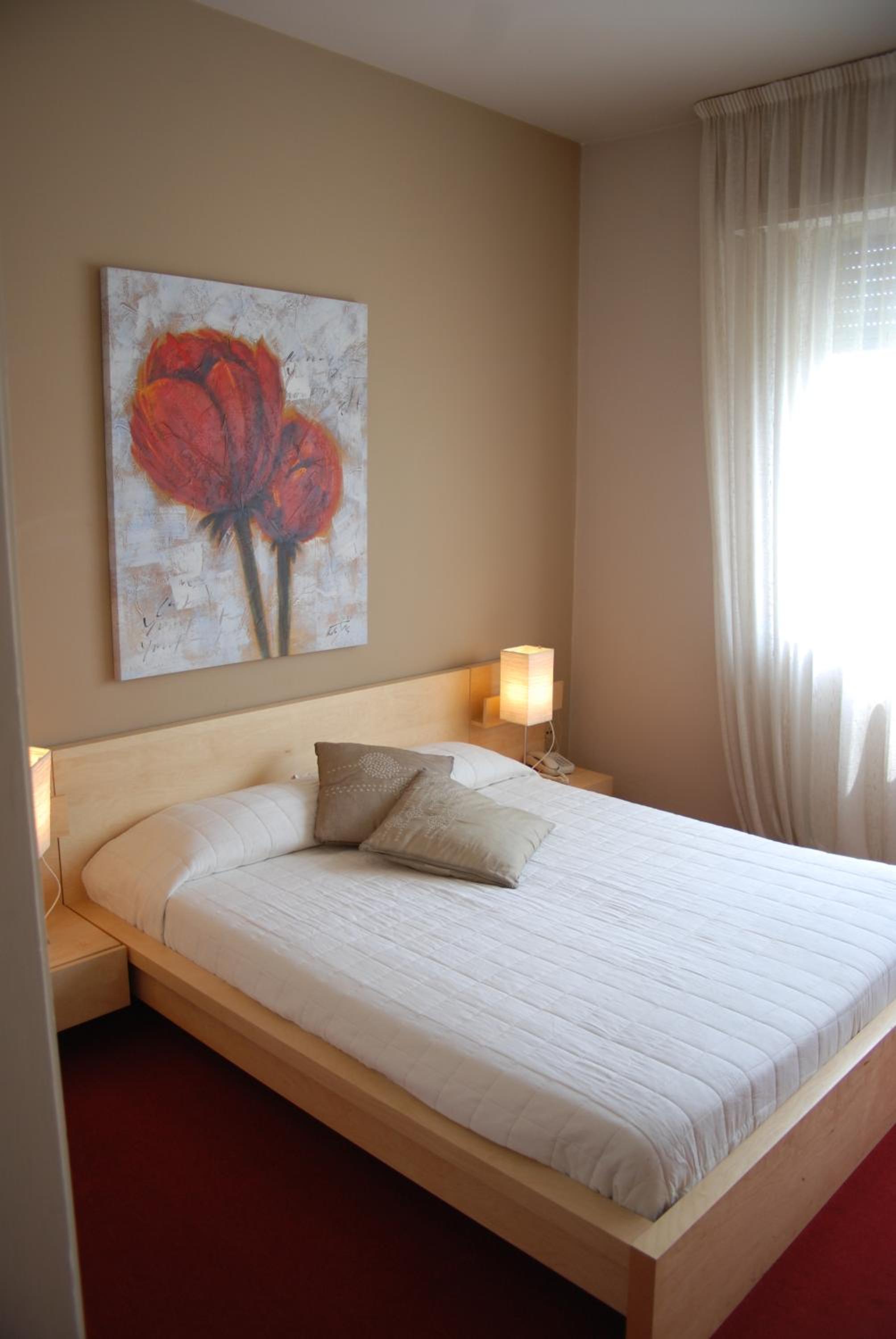 Economy Double Room - Photo 7