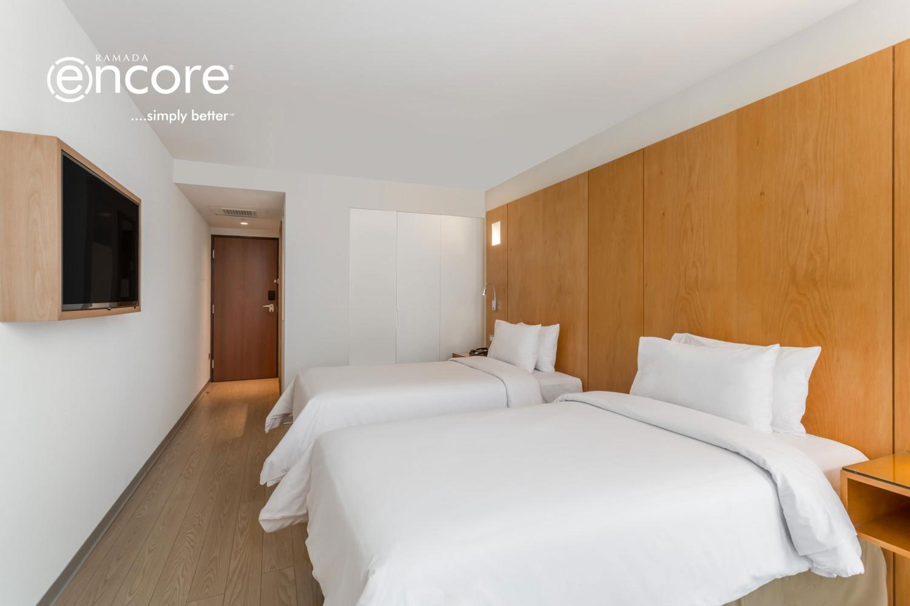 Twin Room - Non-Smoking photo 1