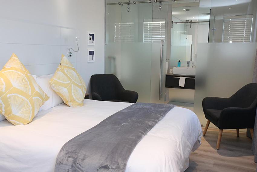 Standard Double Room photo 3