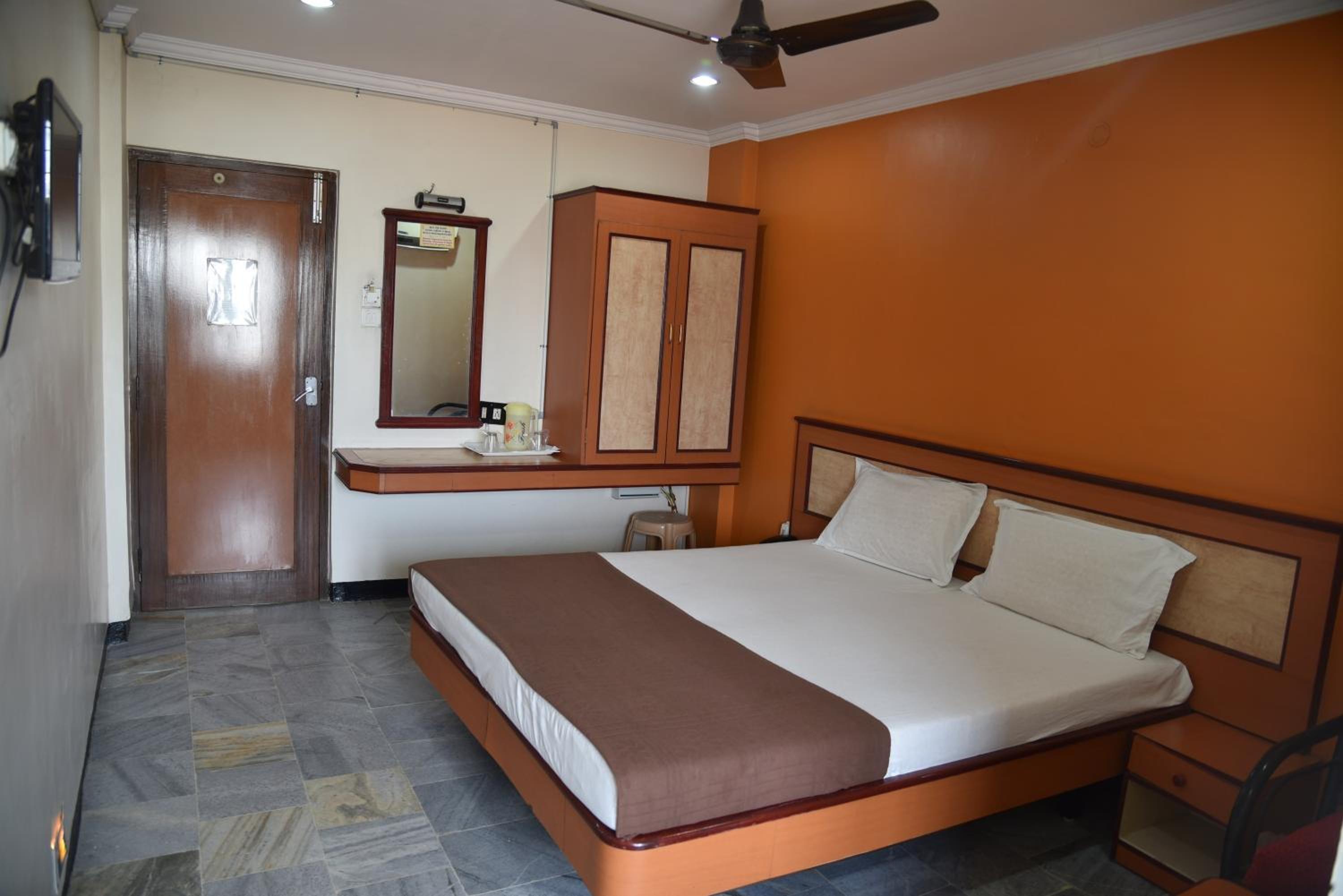 Deluxe Double Room photo 3