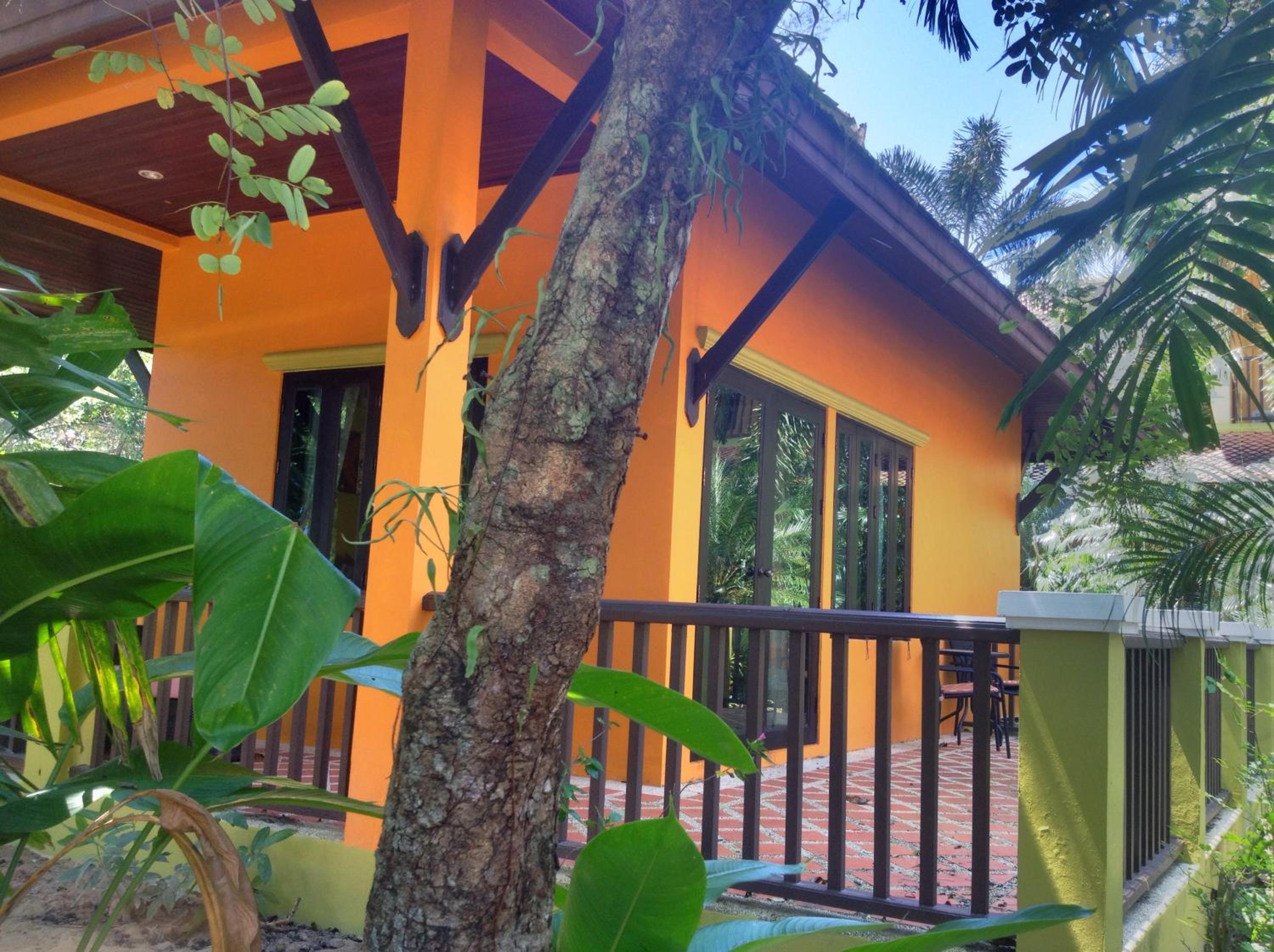 Deluxe Family Room with Garden View and Pool Access photo 2