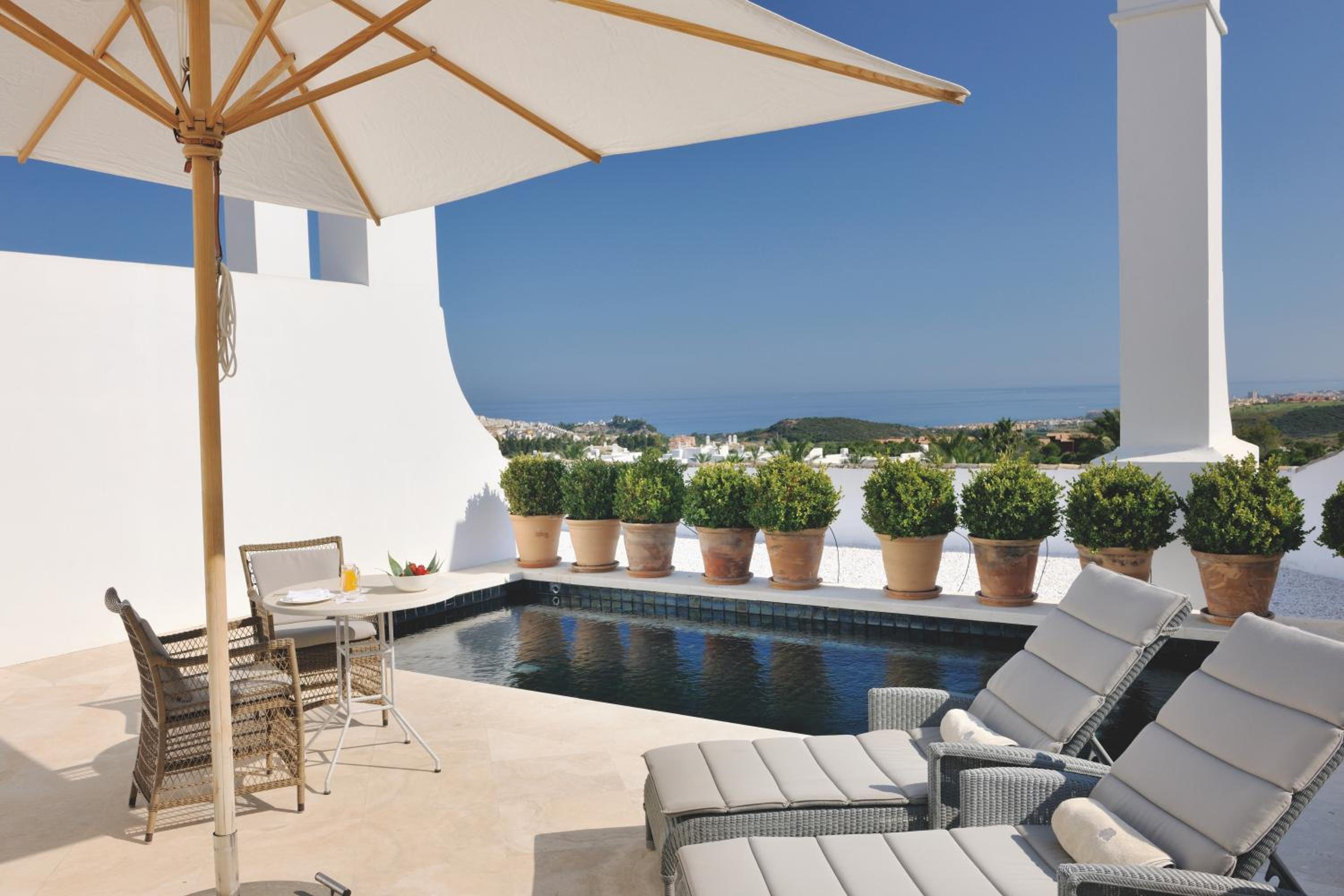 Suite with Spa Access (Non Smoking) photo 3