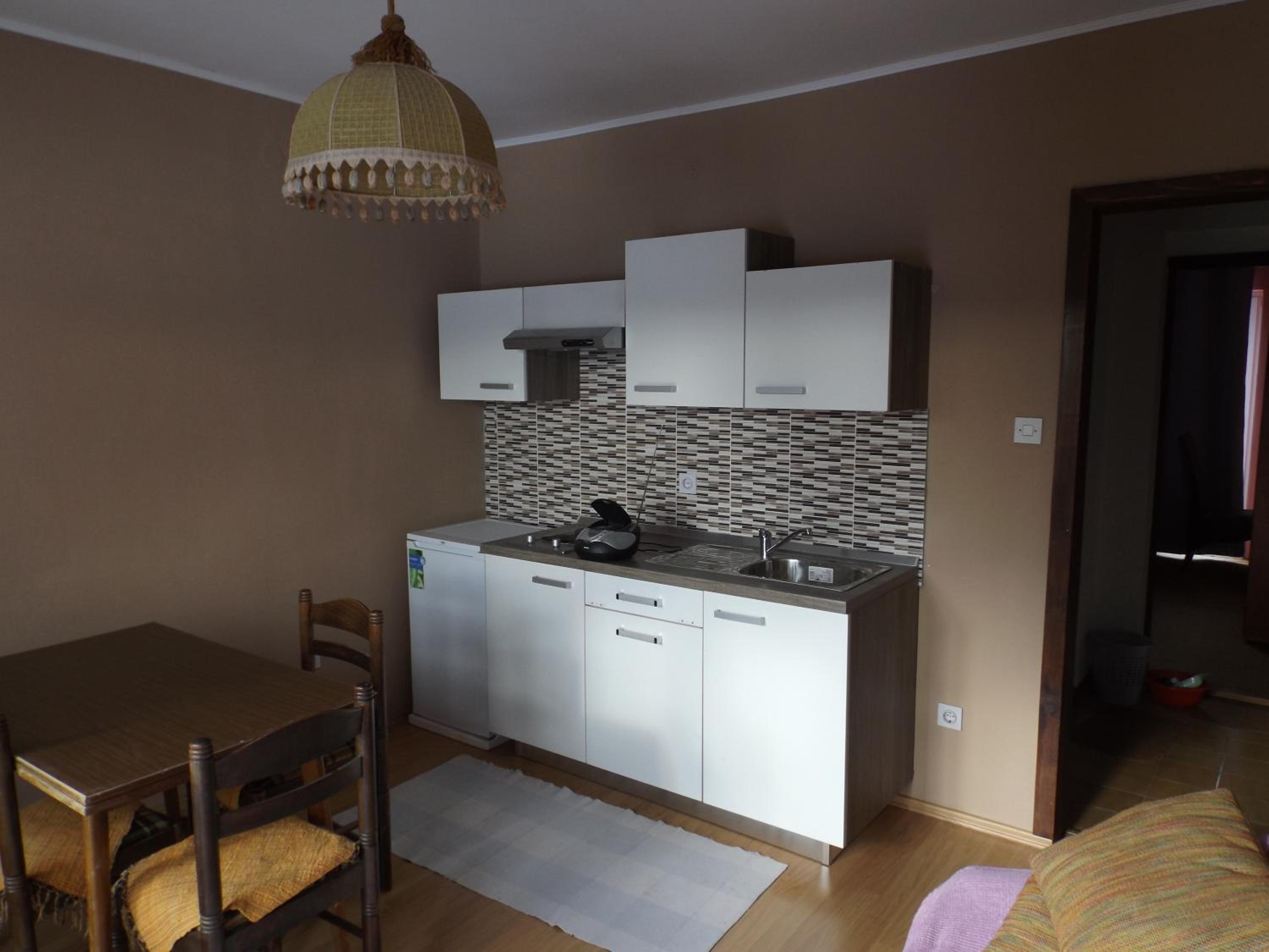 One-Bedroom Apartment - Photo 6