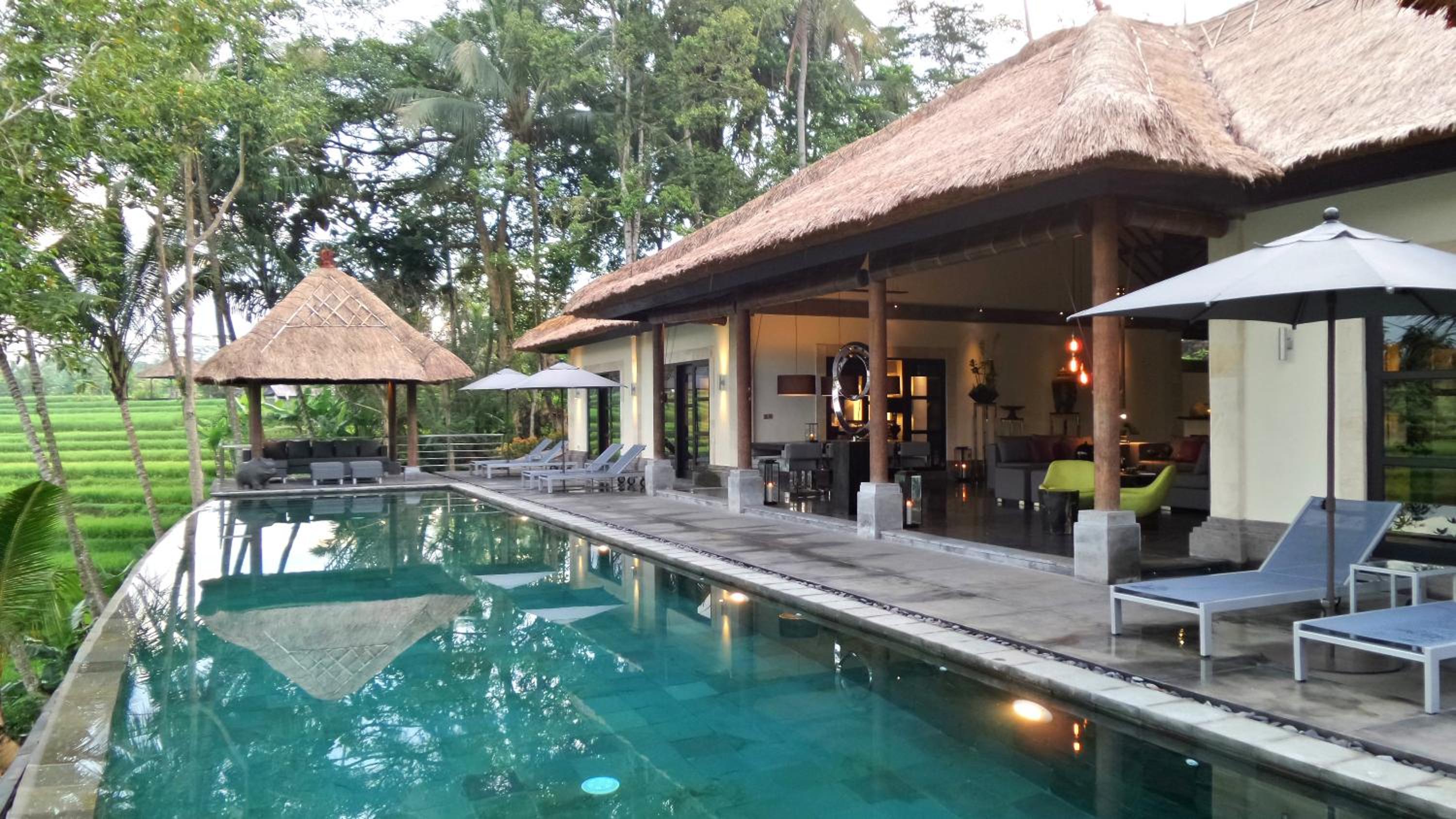 Villa with Private Pool - Photo 30