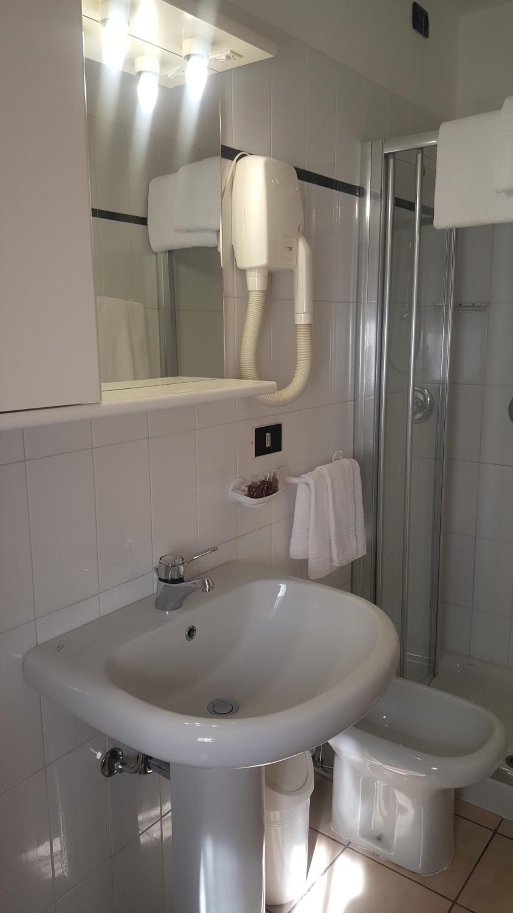 Double Room (1 Adult + 1 Child) photo 3