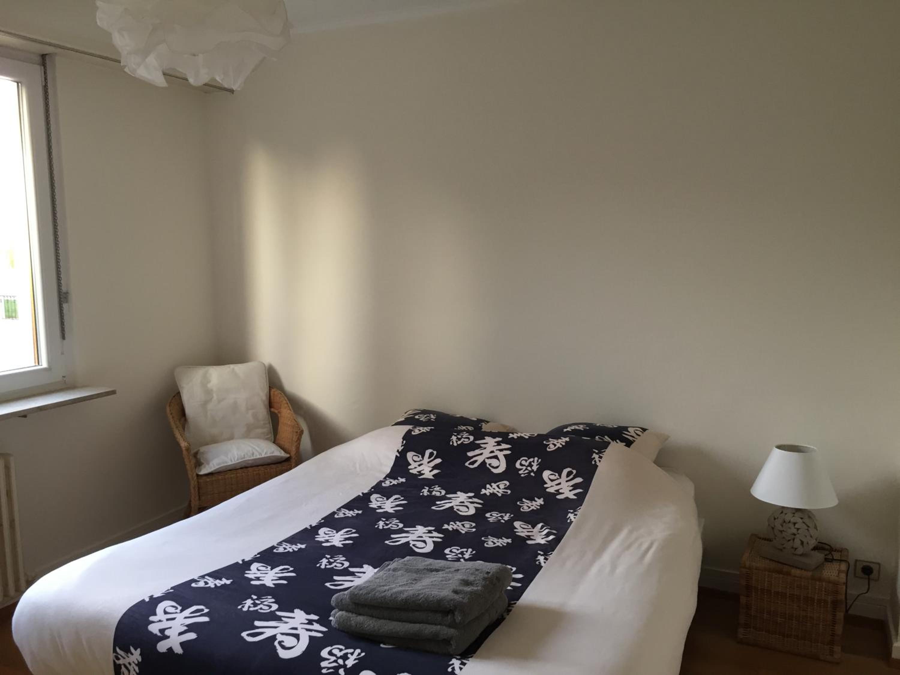 Apartment with Terrace - Photo 12