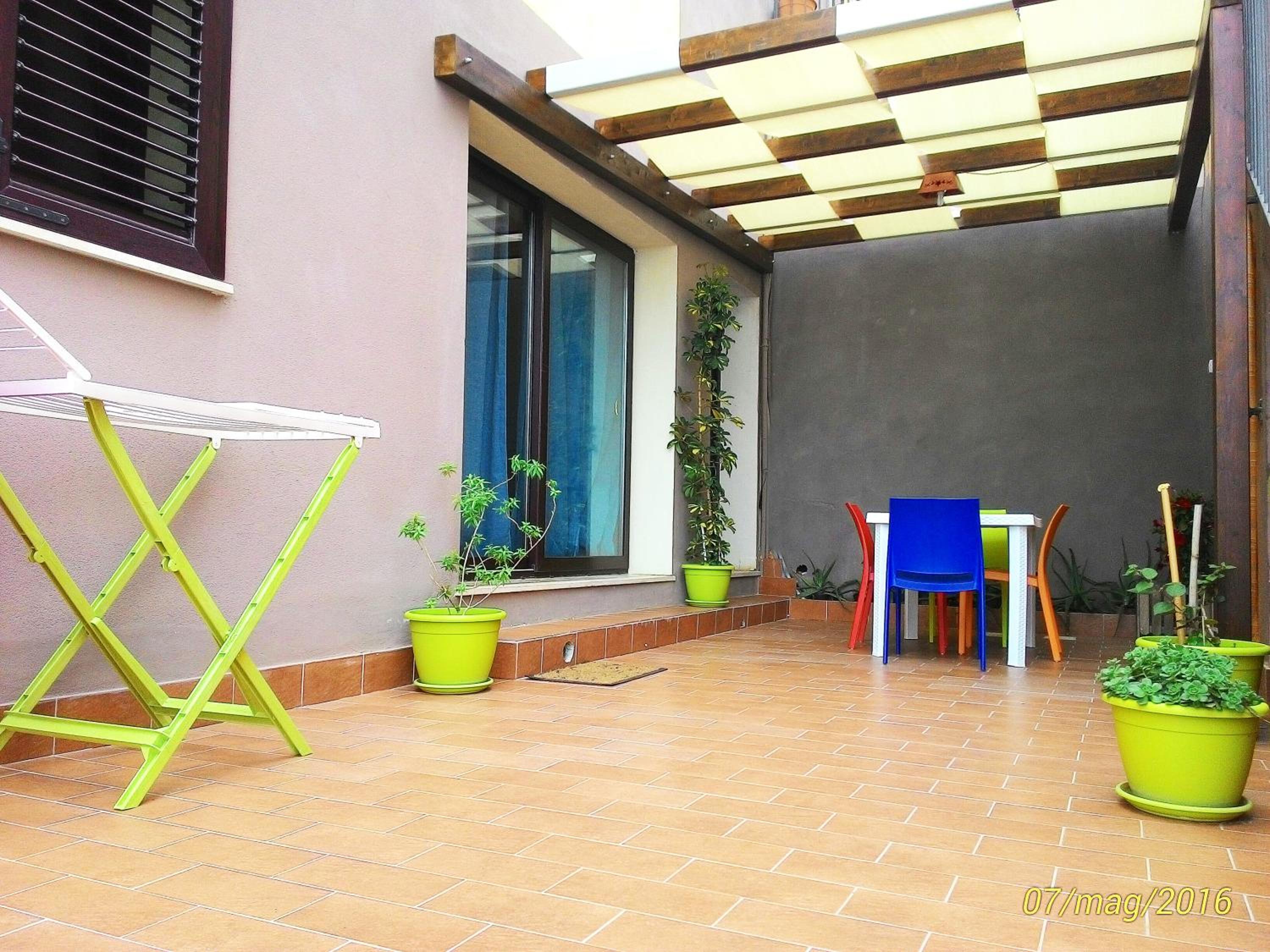 Two-Bedroom House - Photo 17