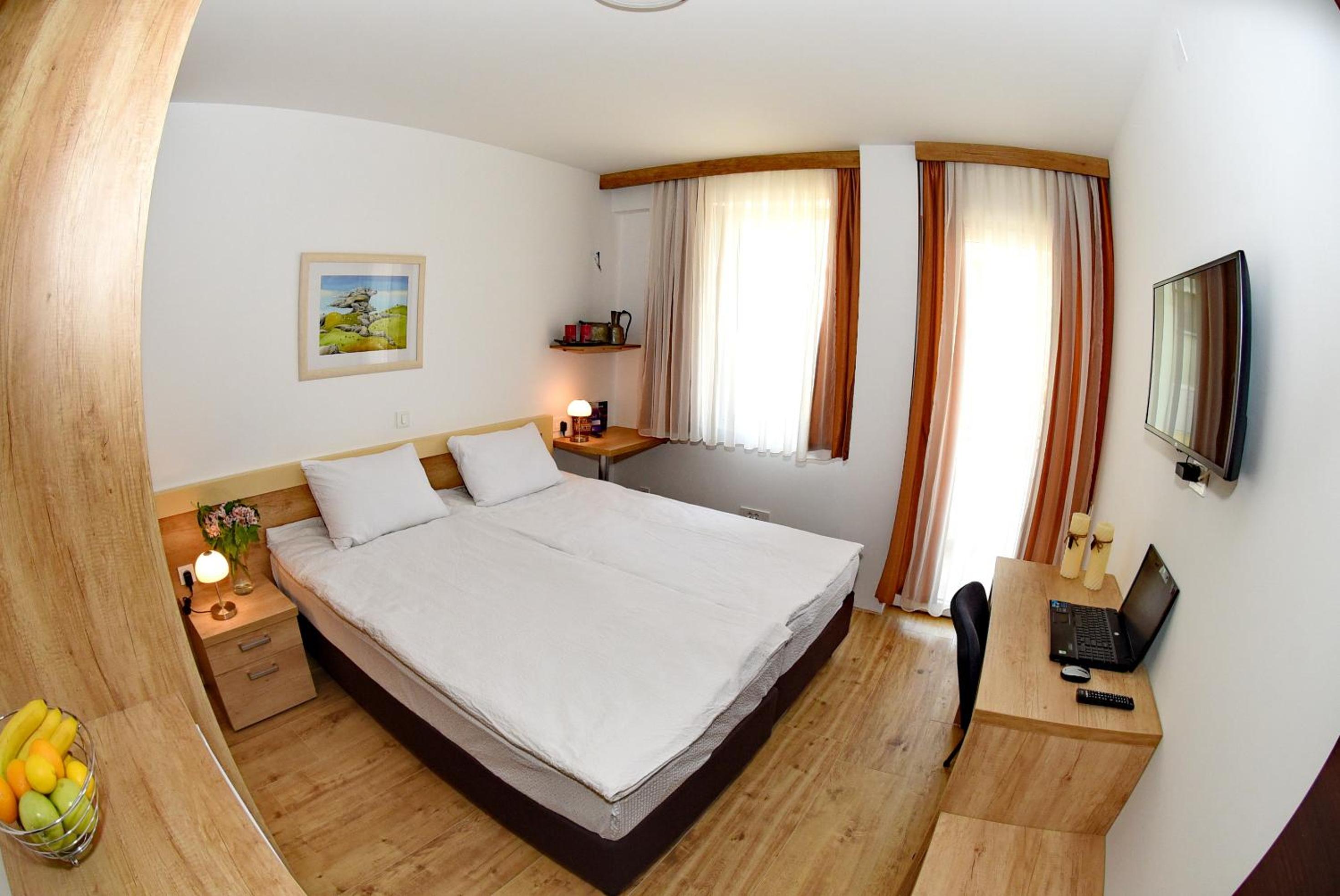 Twin Room with Balcony photo 1