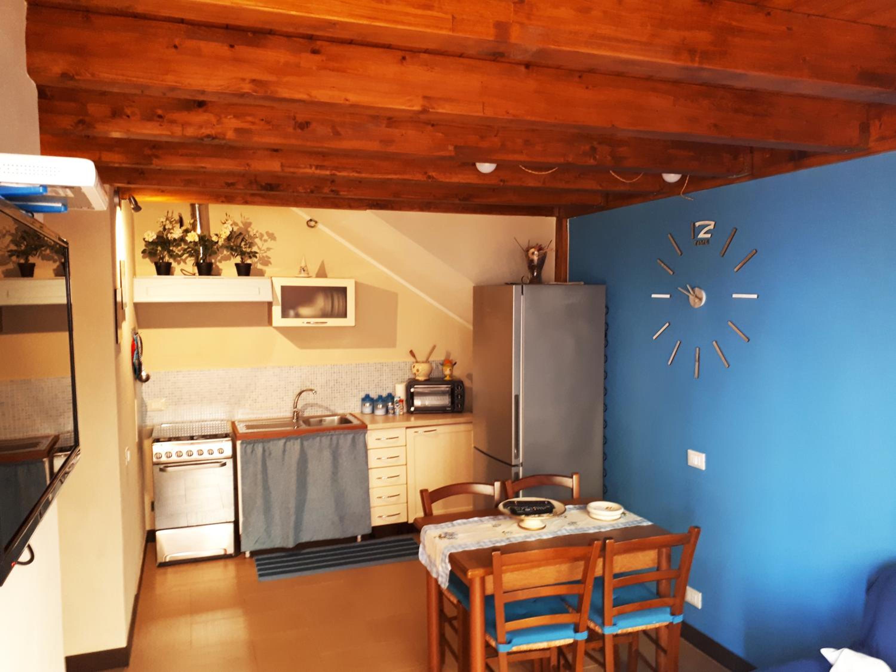 Two-Bedroom House - Photo 31