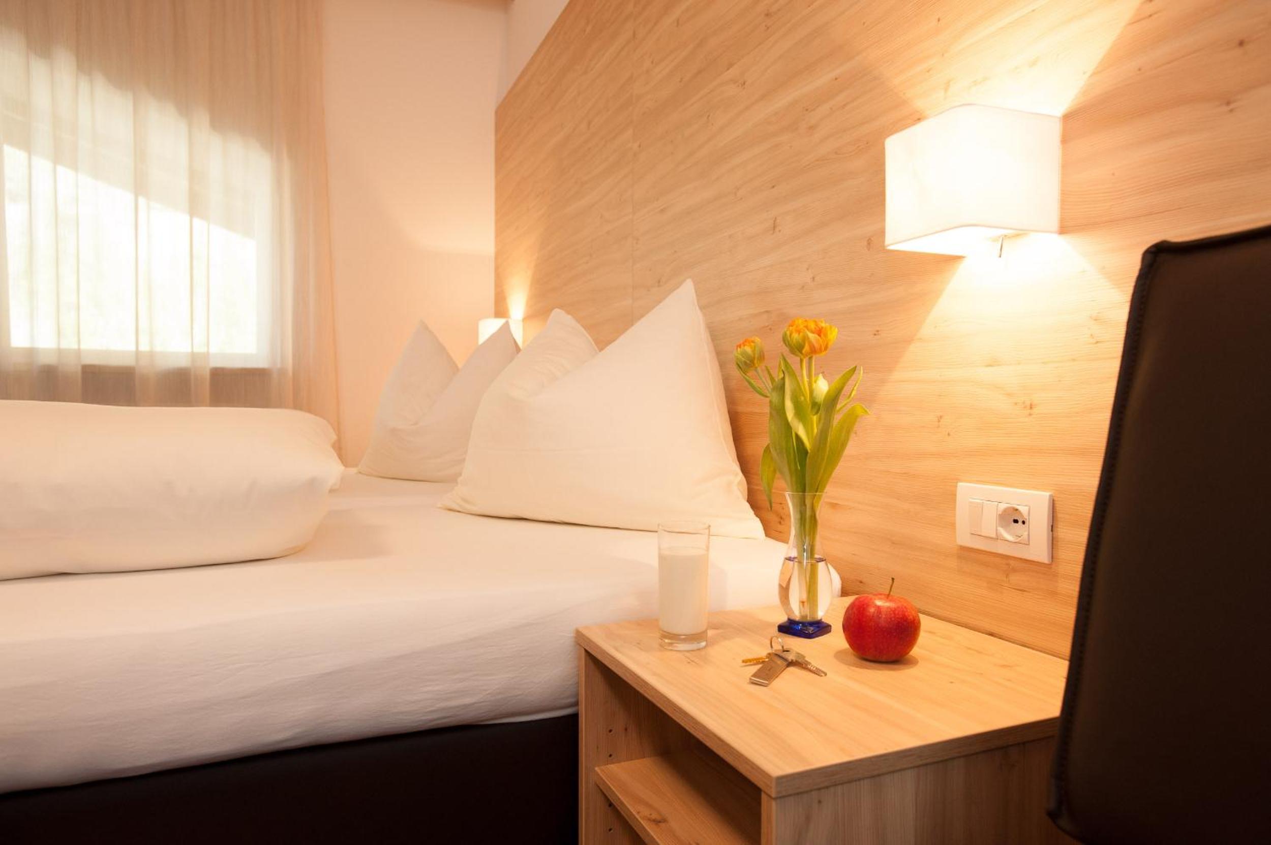 Double or Twin Room with Mountain View photo 1