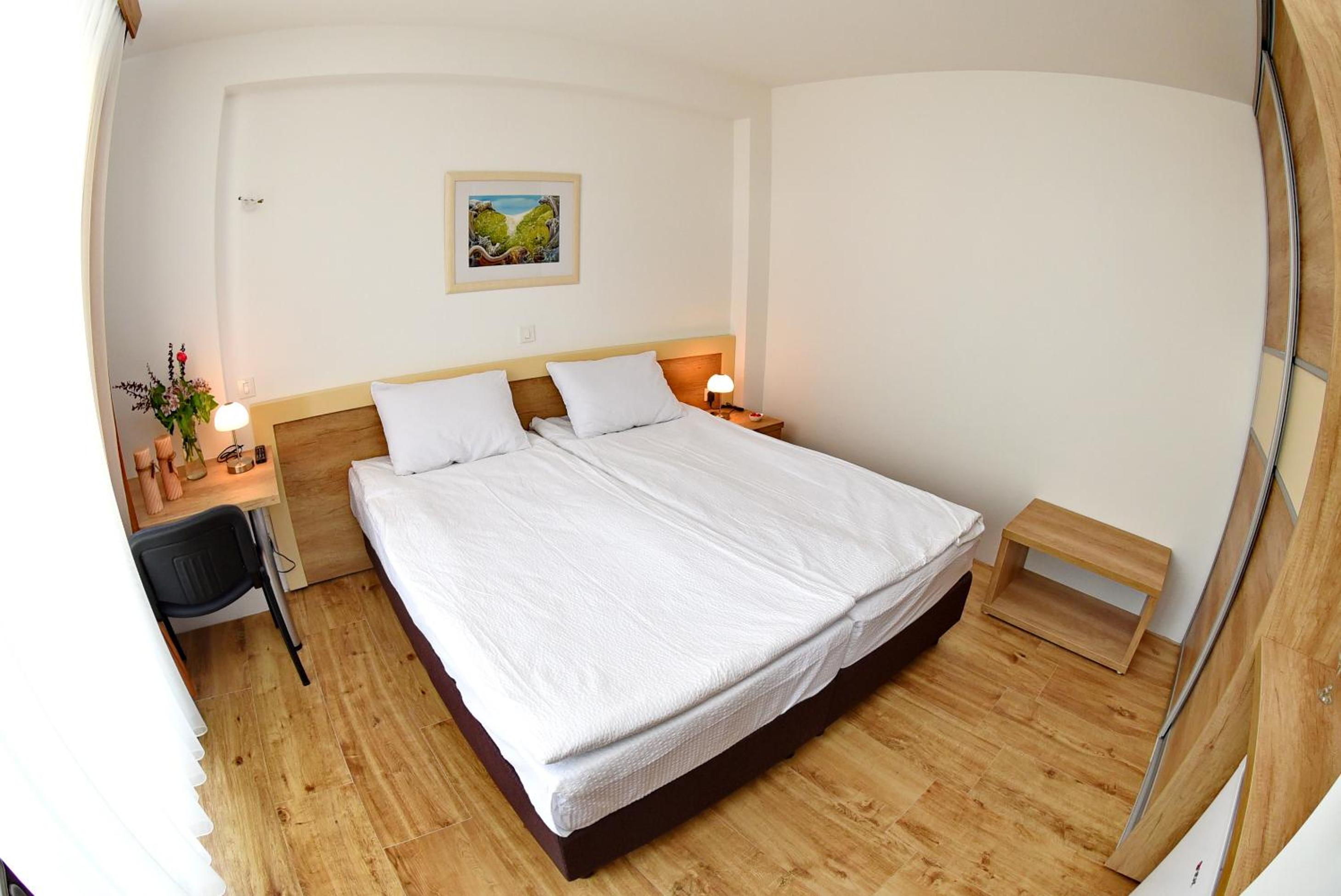 Twin Room with Balcony photo 2
