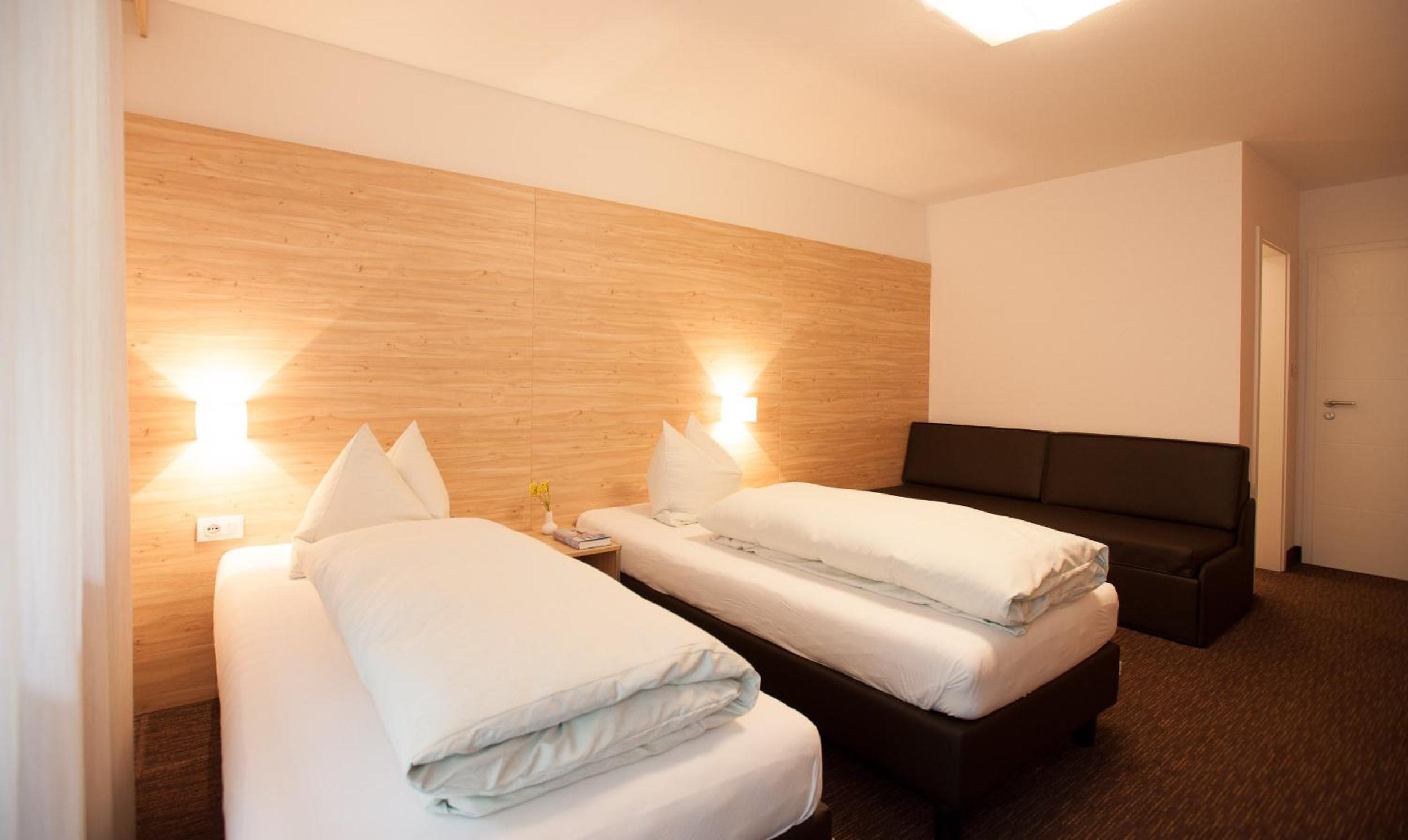 Double or Twin Room with Mountain View photo 3