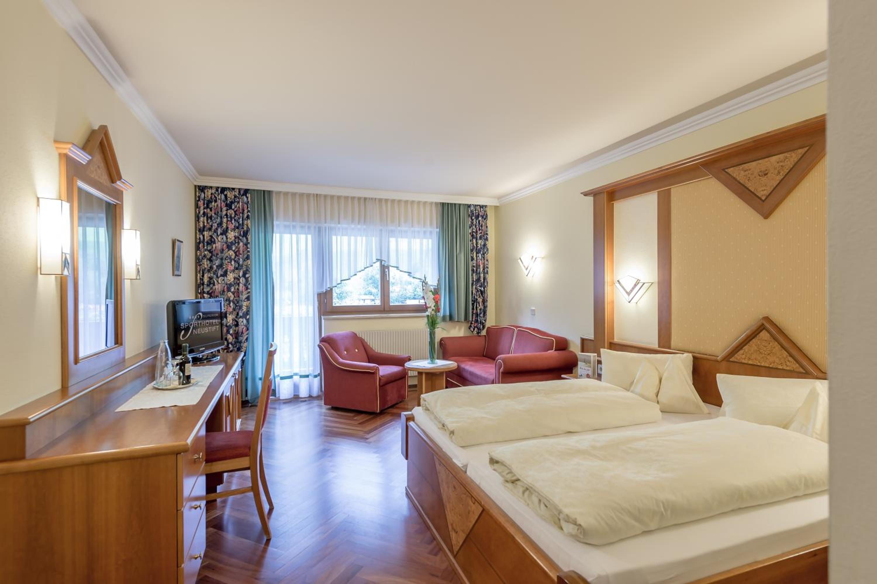 Superior Double Room - Photo 1