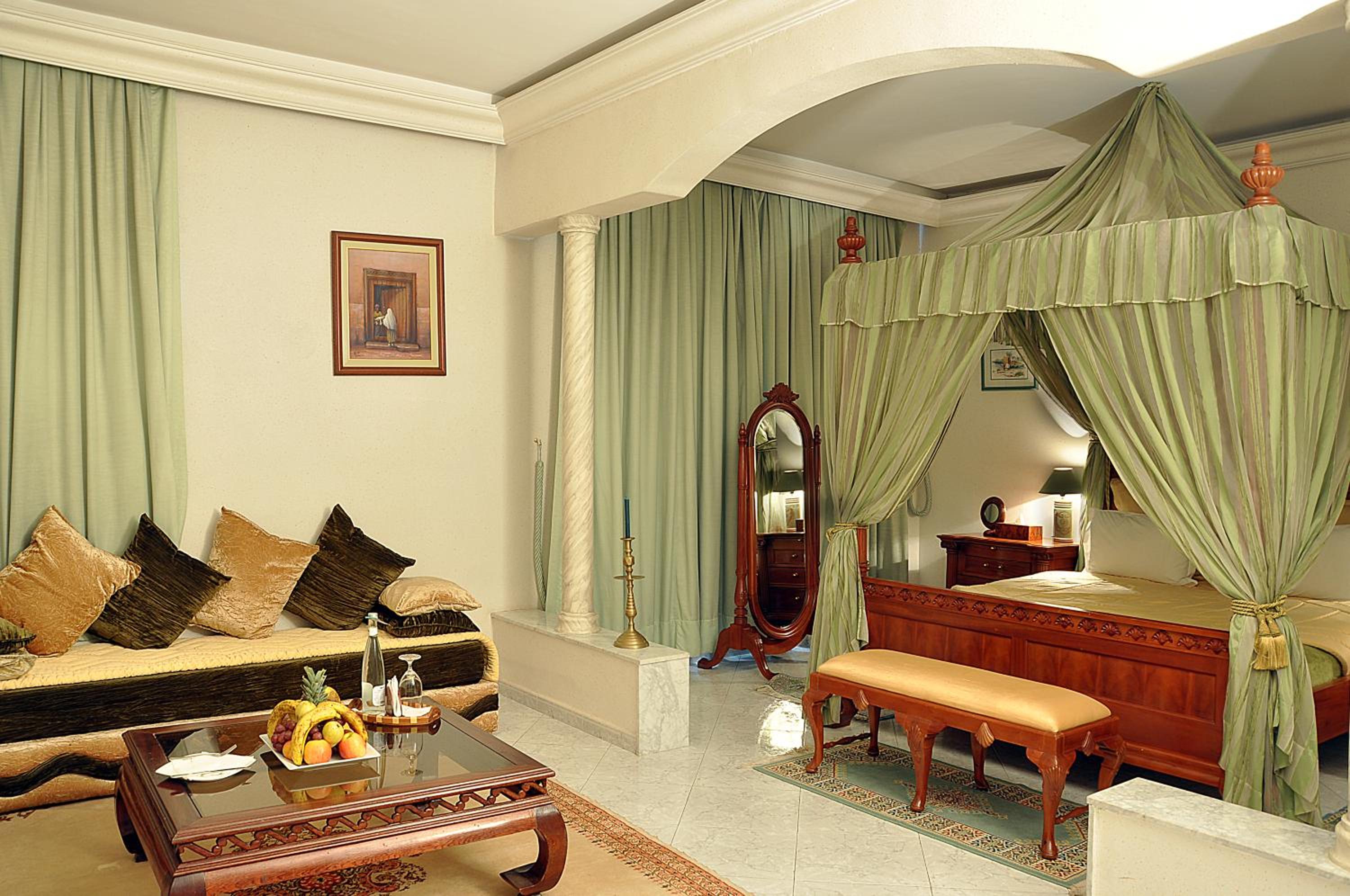 Junior Suite with Balcony - Photo 1