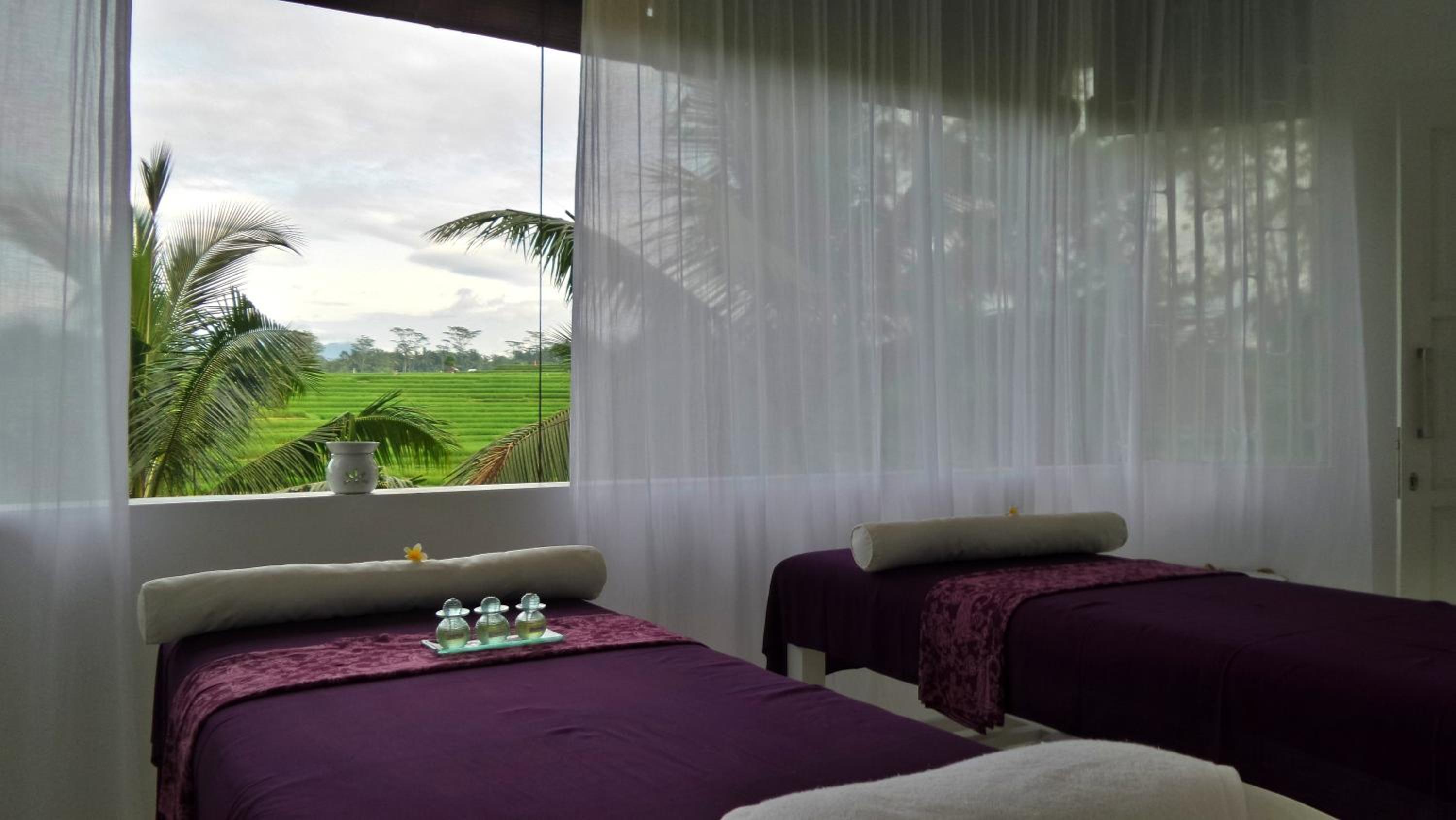 Villa with Private Pool - Photo 5
