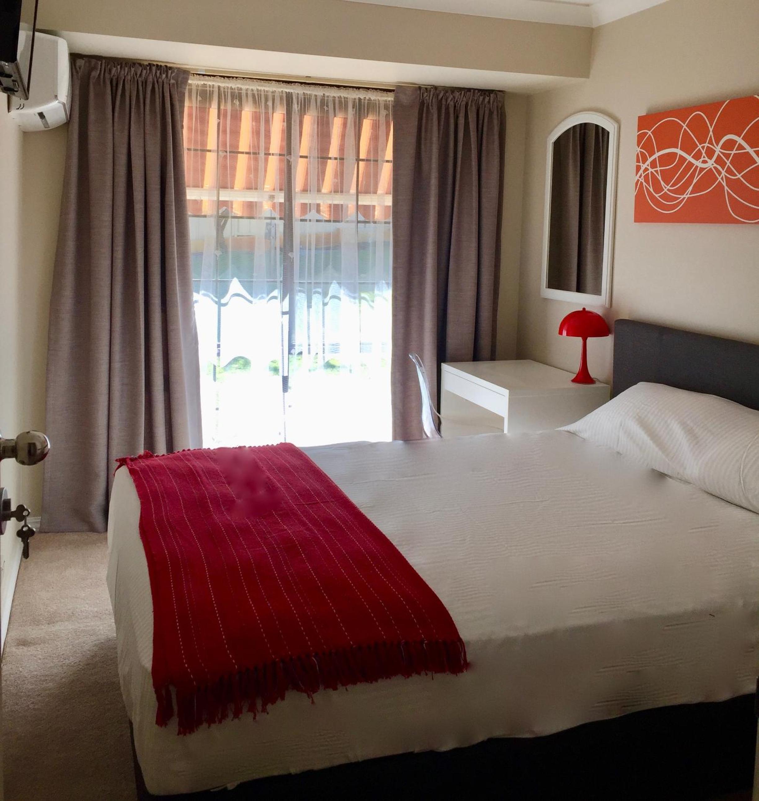 Queen Room photo 3