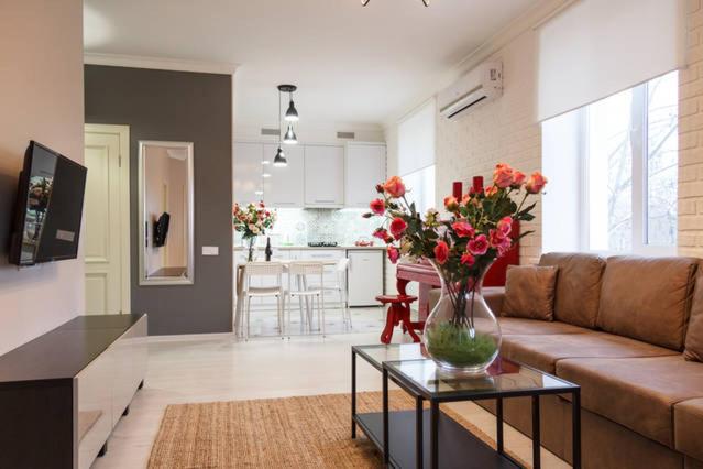Apartment With Balcony photo 1