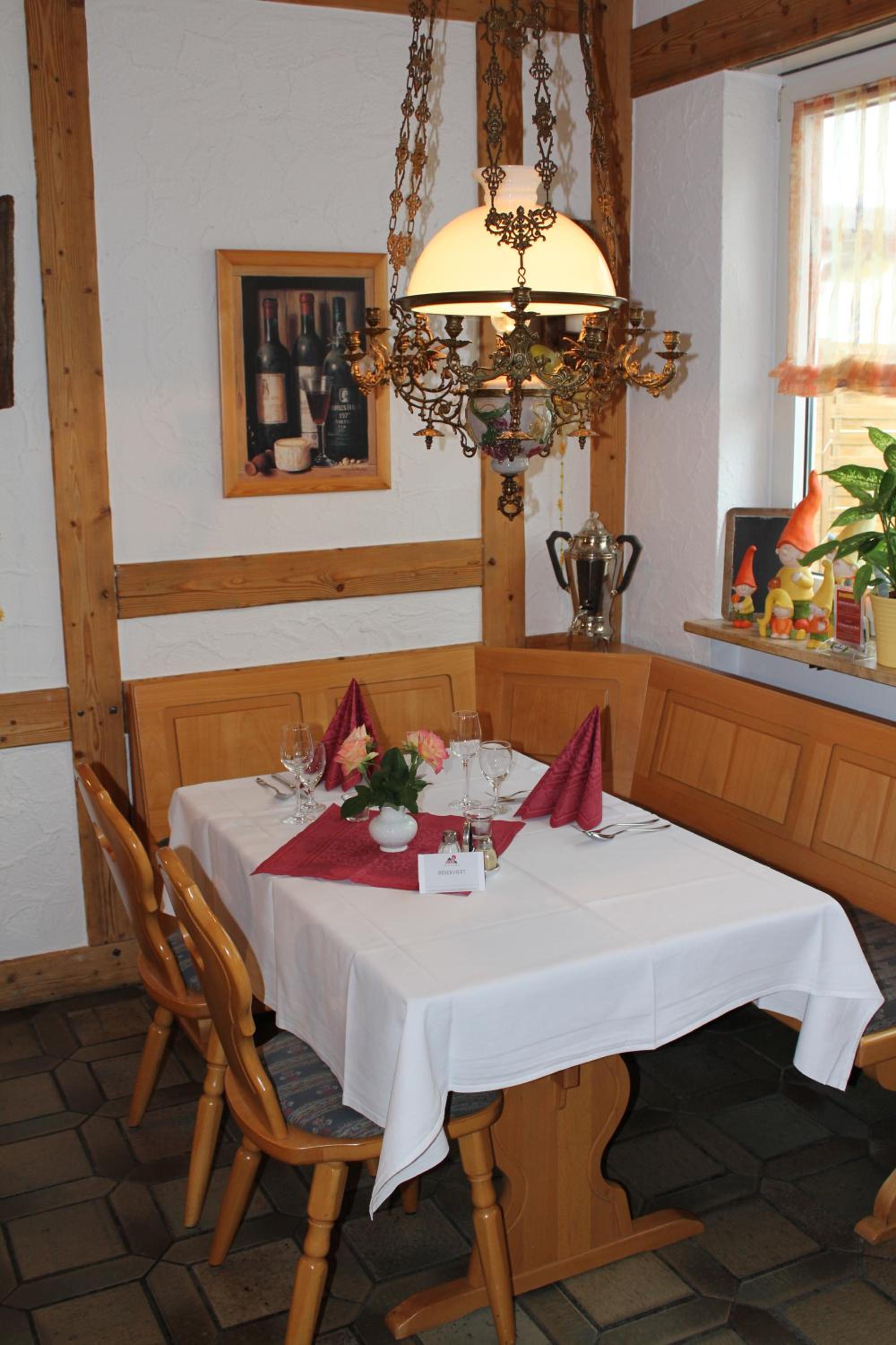 Quadruple Room with Private Bathroom - Photo 27