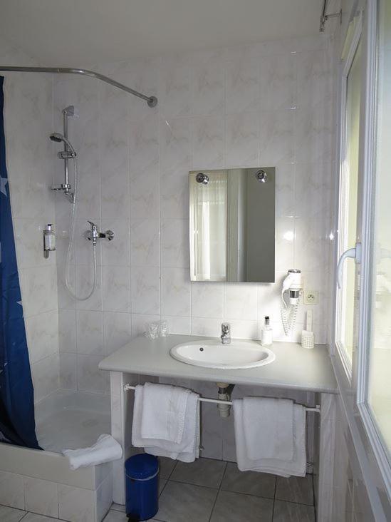 Standard Twin Room photo 3