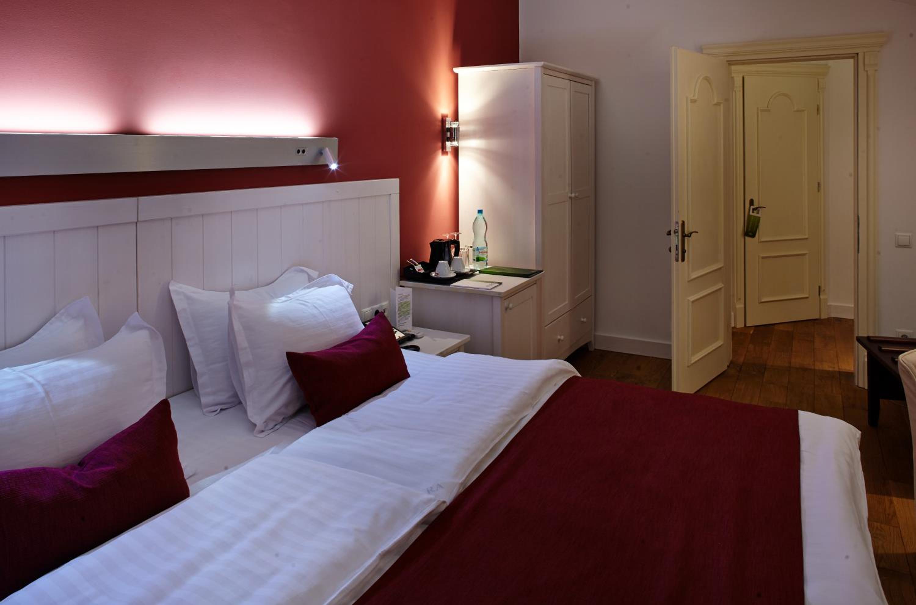 Junior Suite with City View