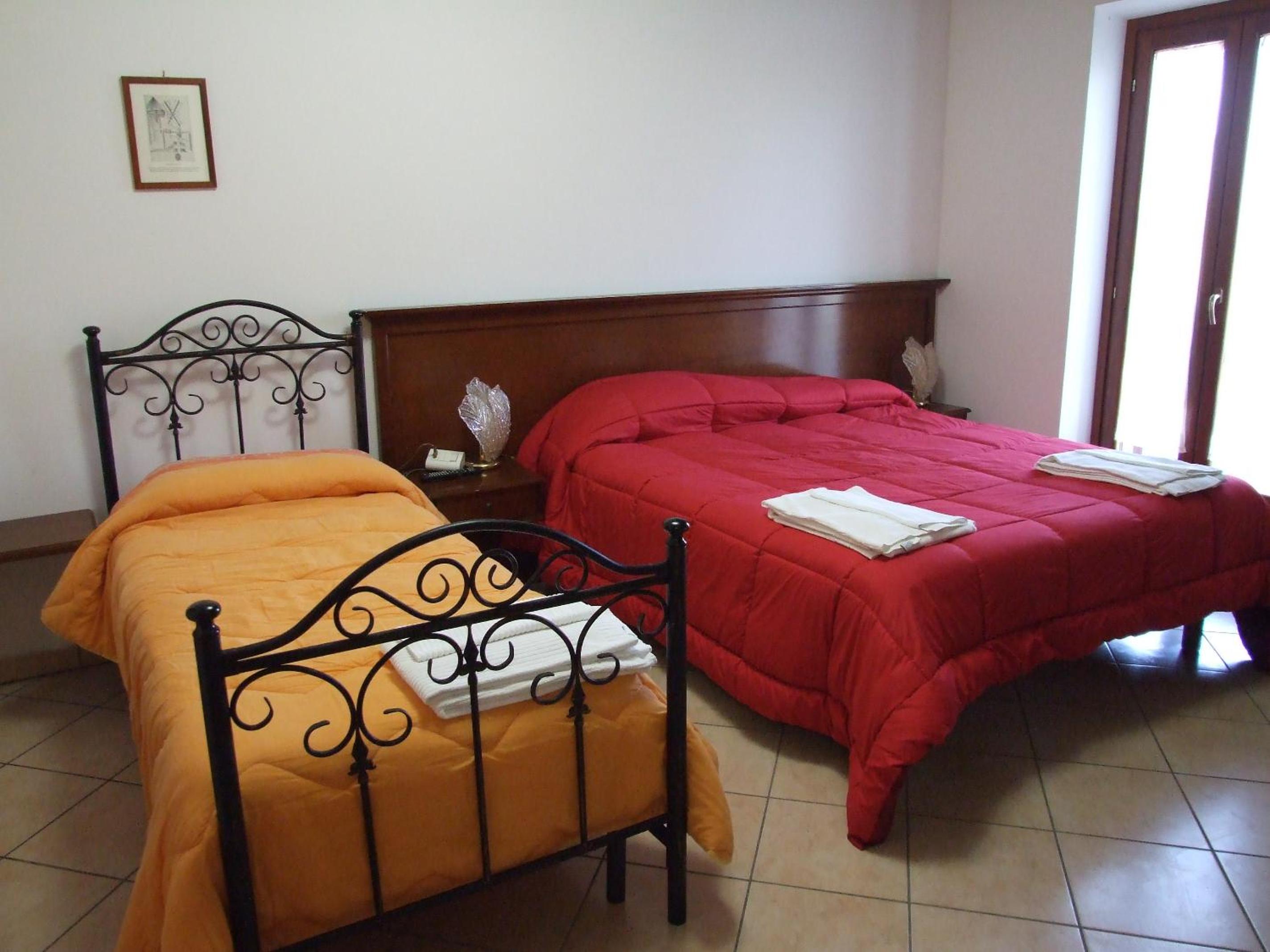 Comfort Triple Room with Shower