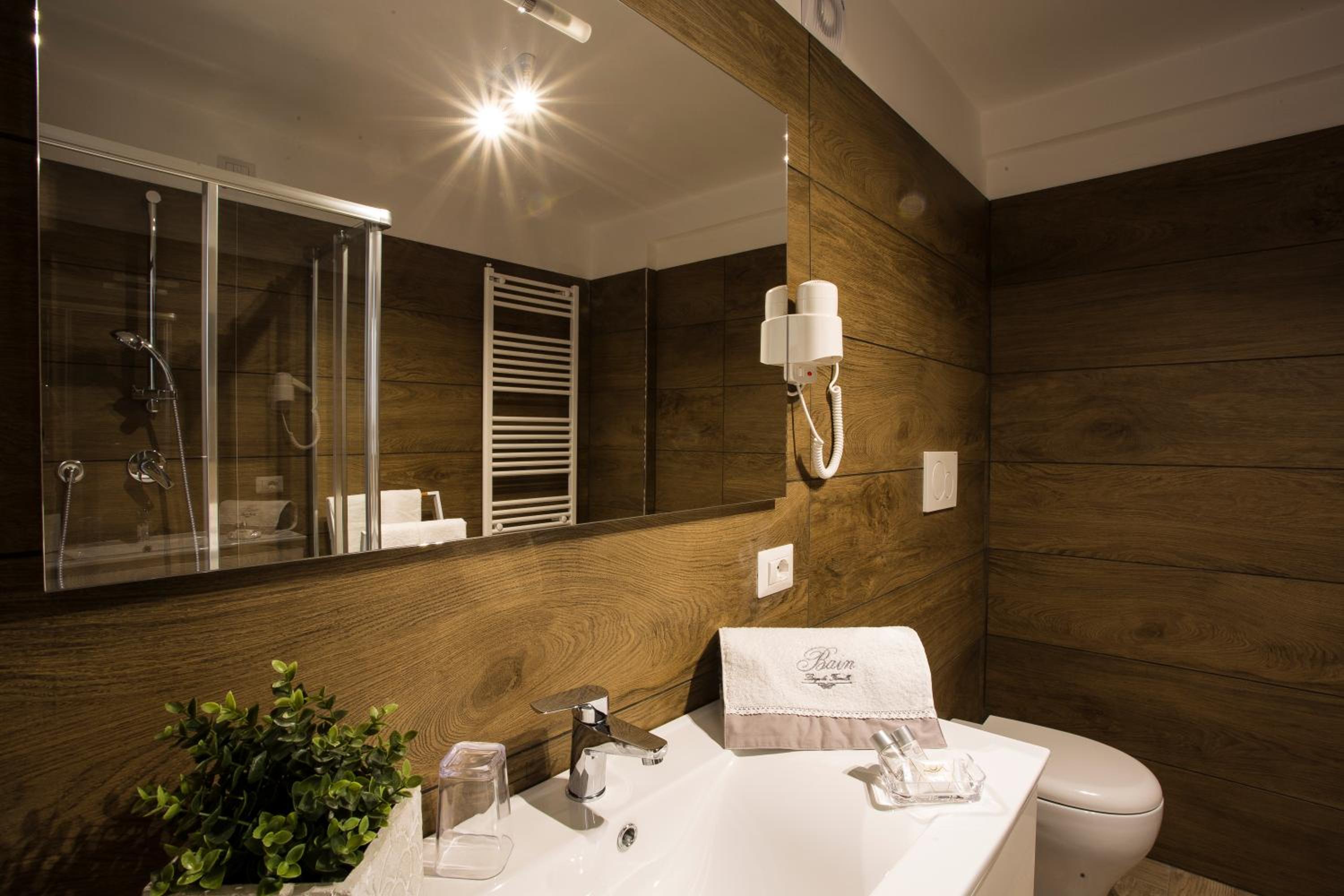 Double Room - Photo 2