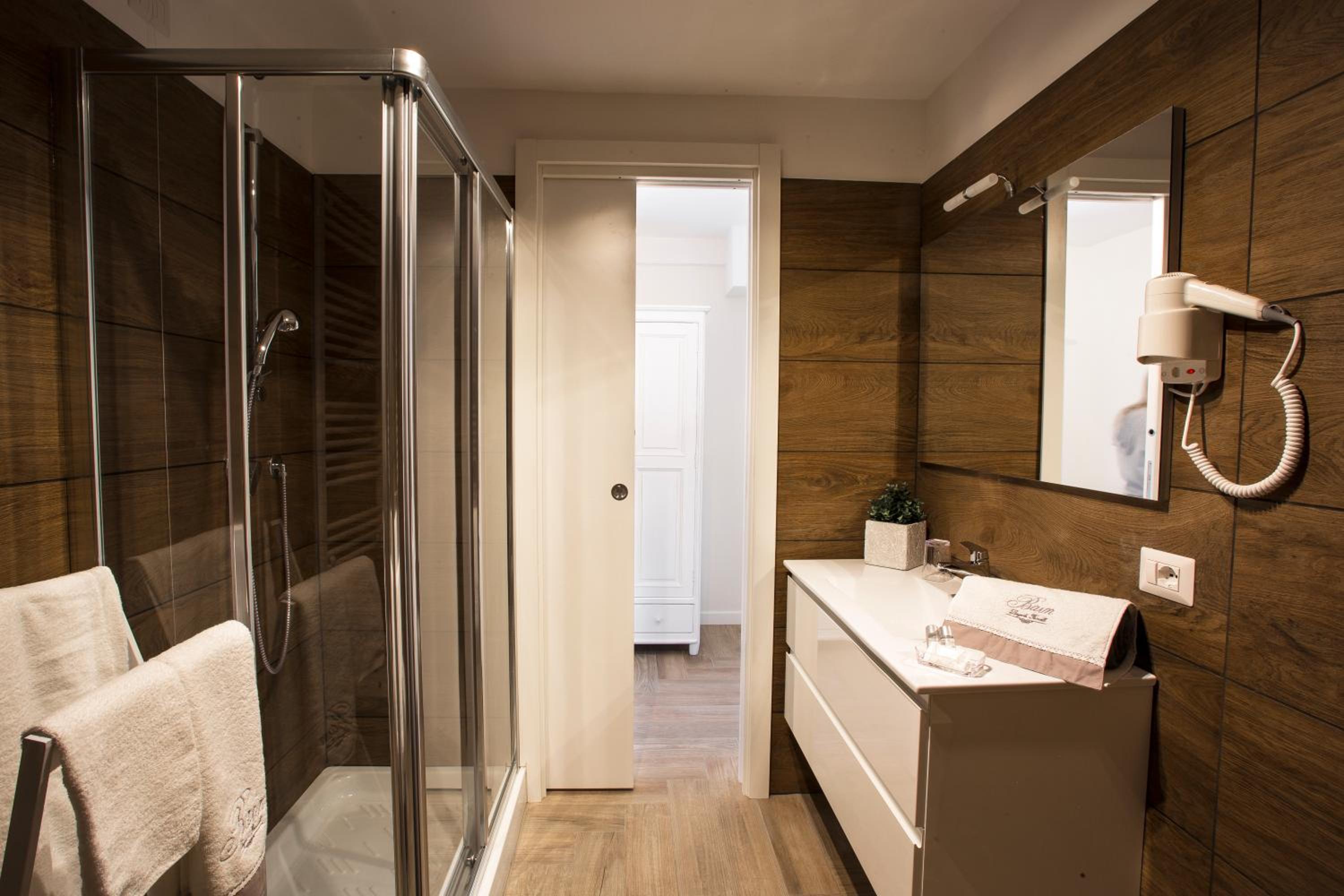 Double Room - Photo 27