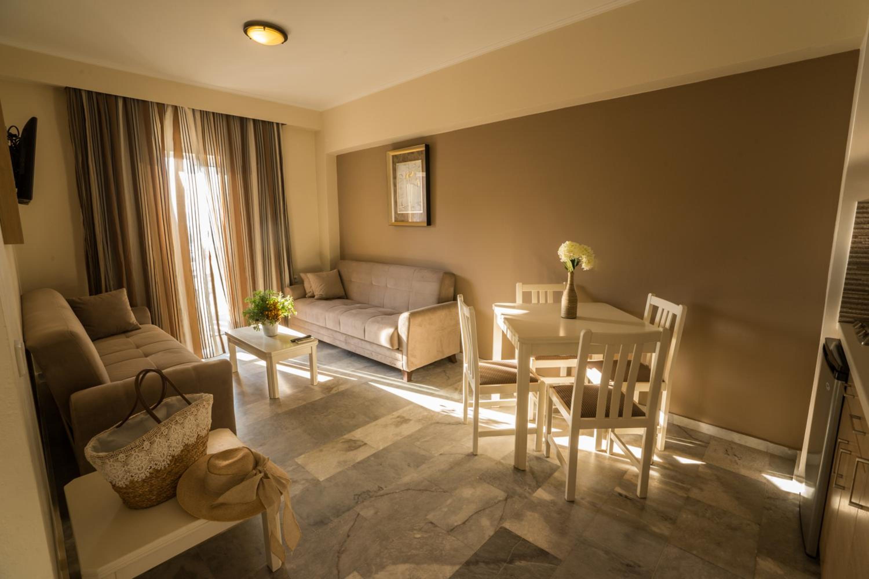 One-Bedroom Apartment with Sea View