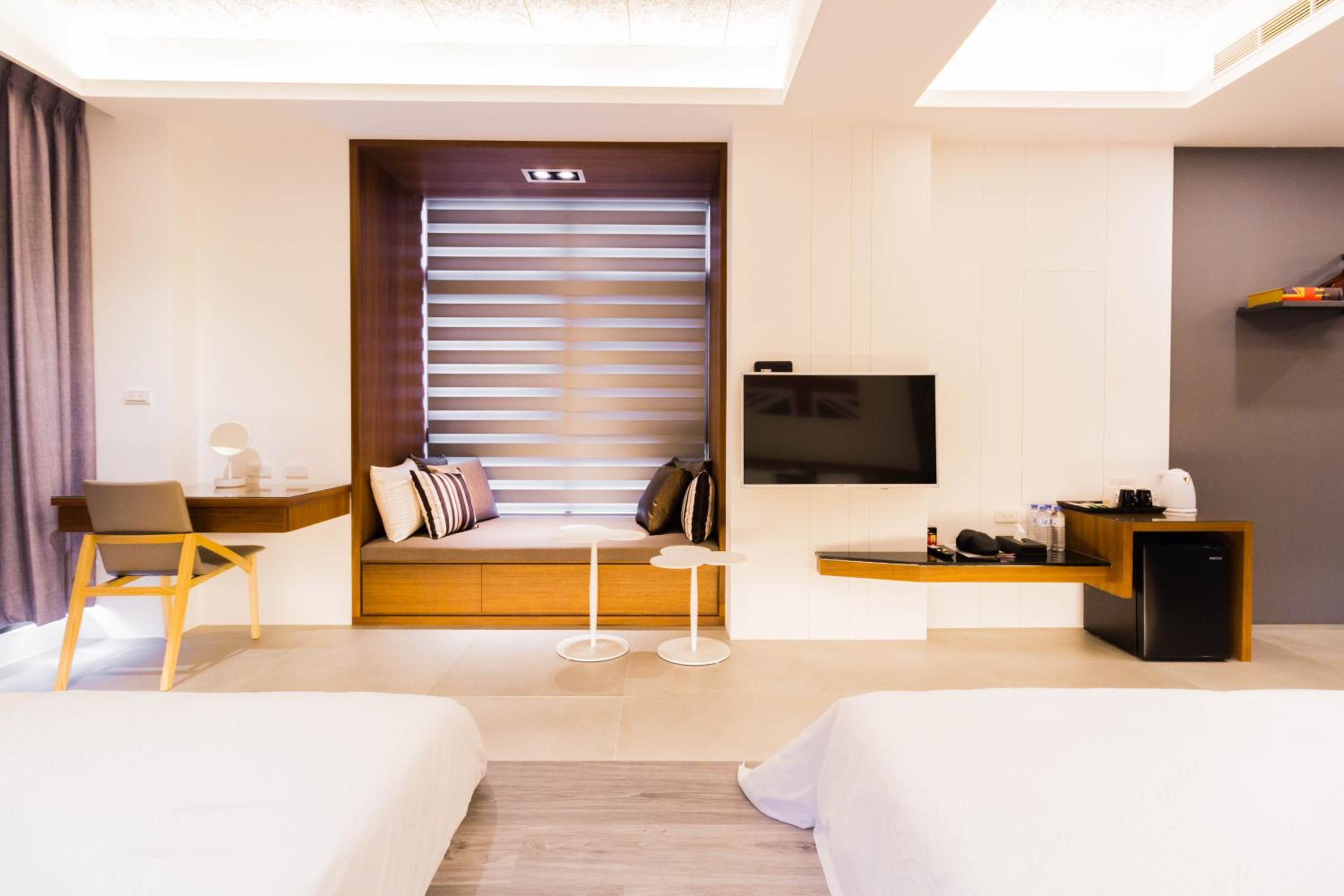 Quadruple Room with Bath - Photo 3