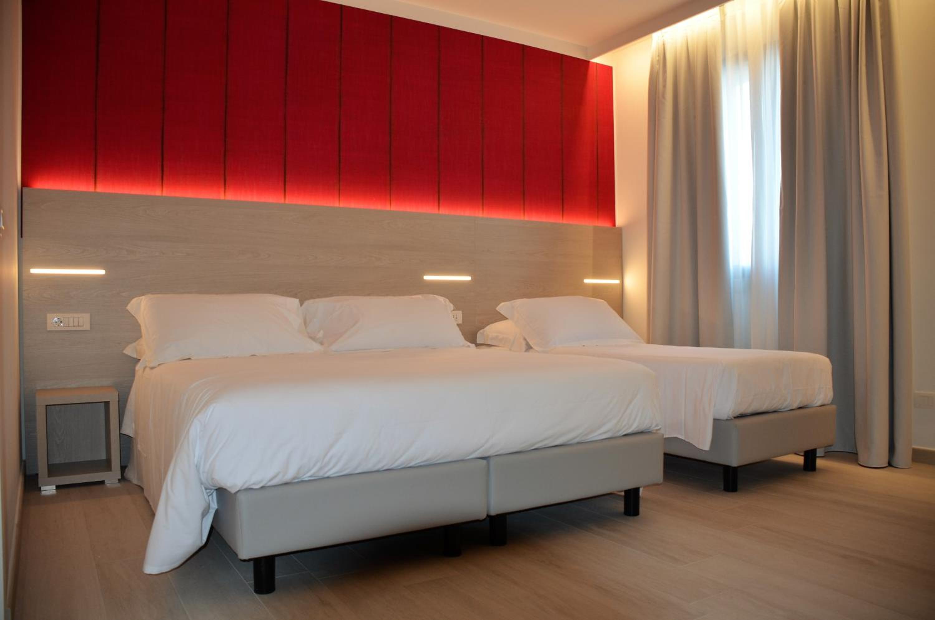 Triple Room - Photo 6
