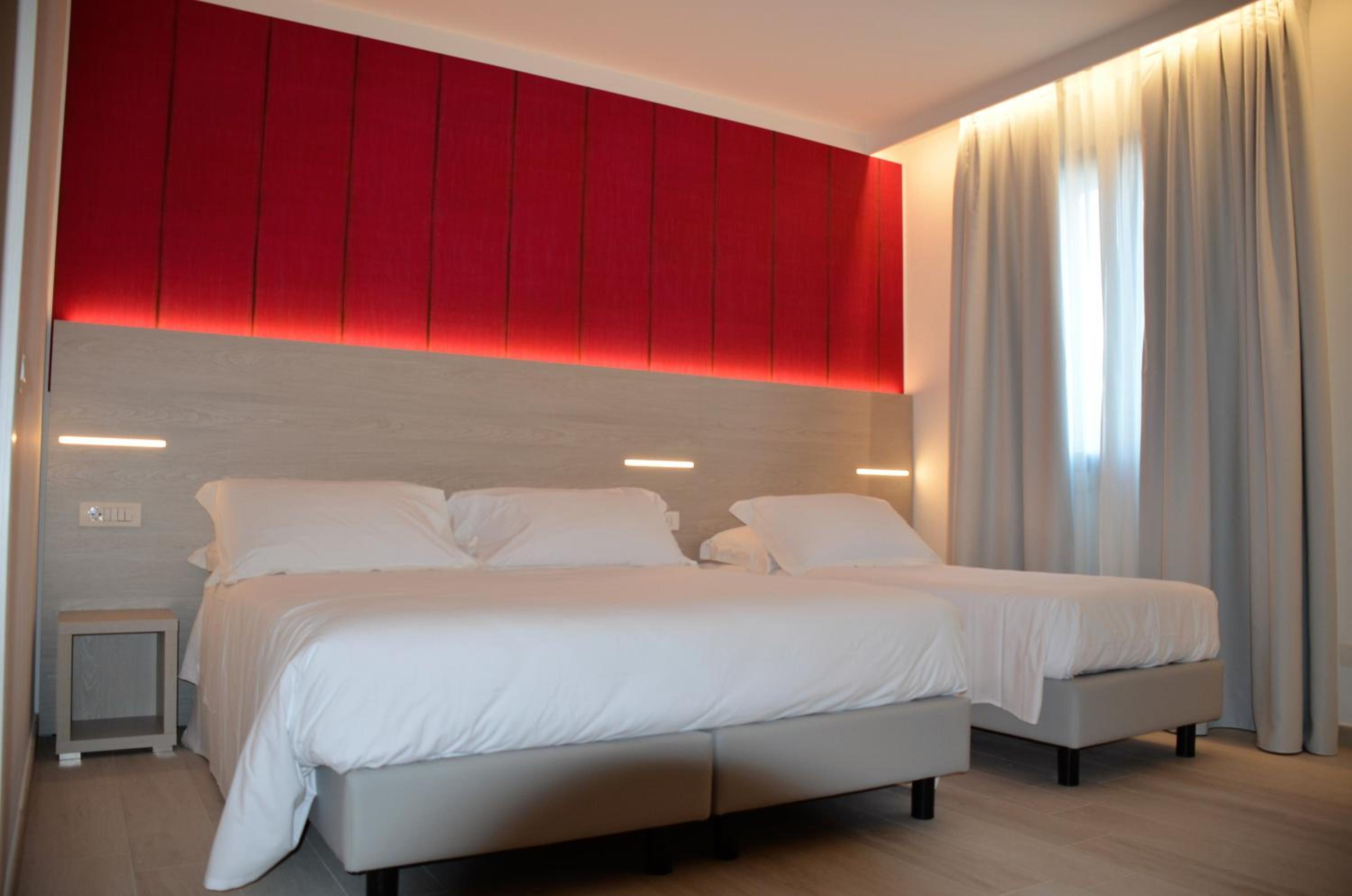 Triple Room - Photo 5