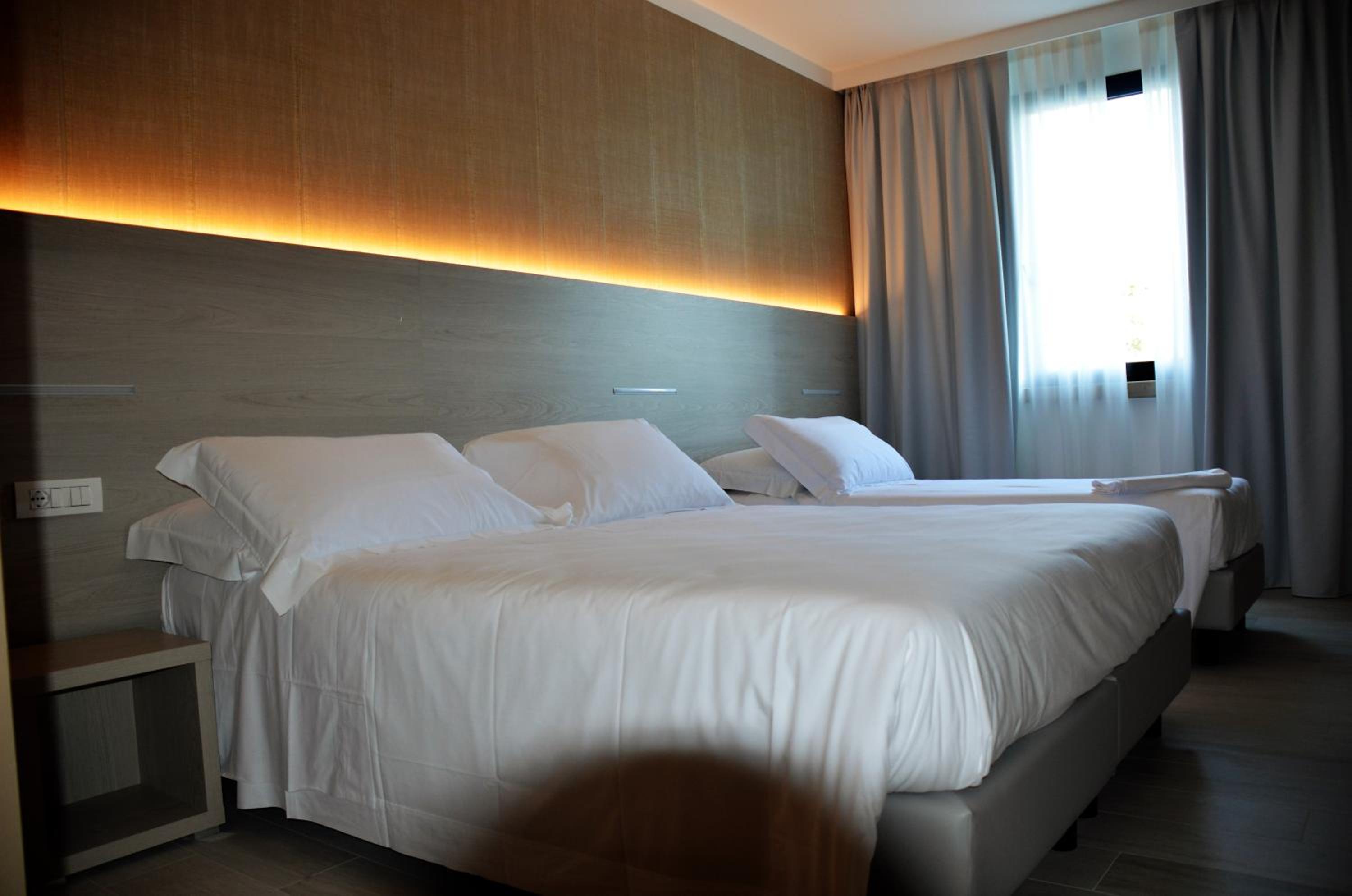 Triple Room - Photo 1