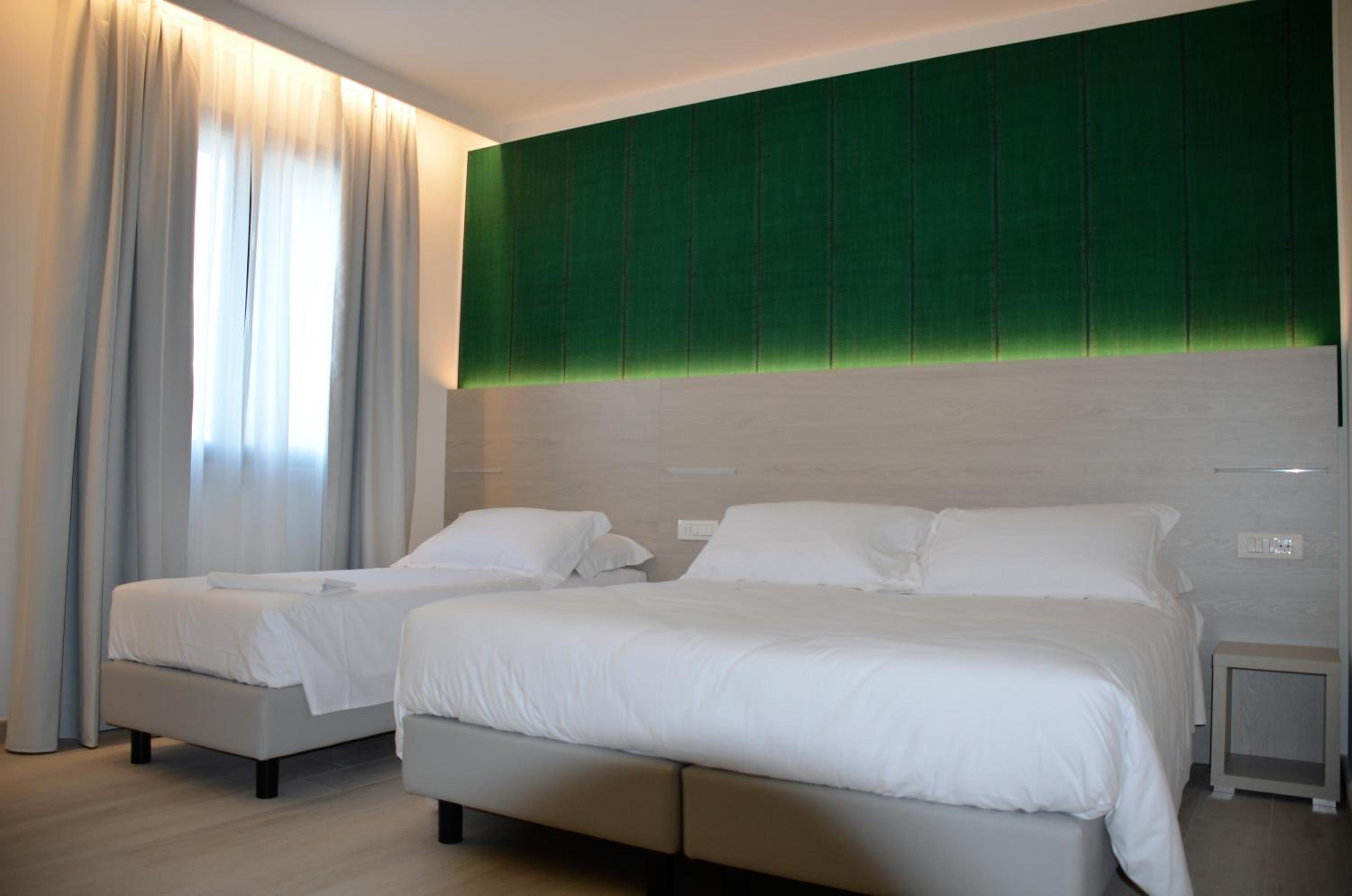 Triple Room - Photo 7