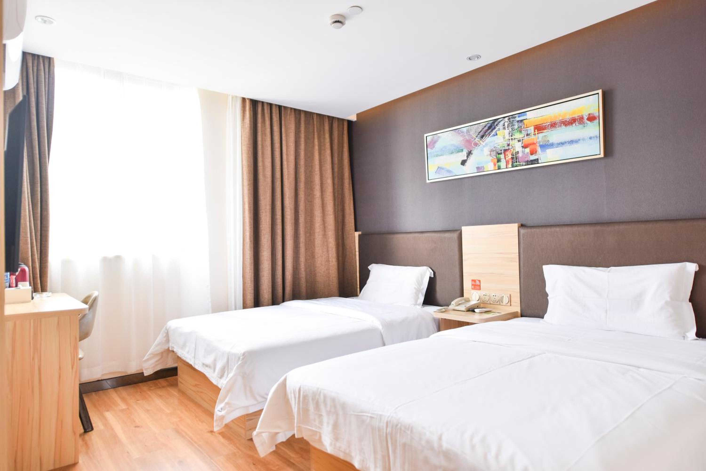 Standard Twin Room photo 1