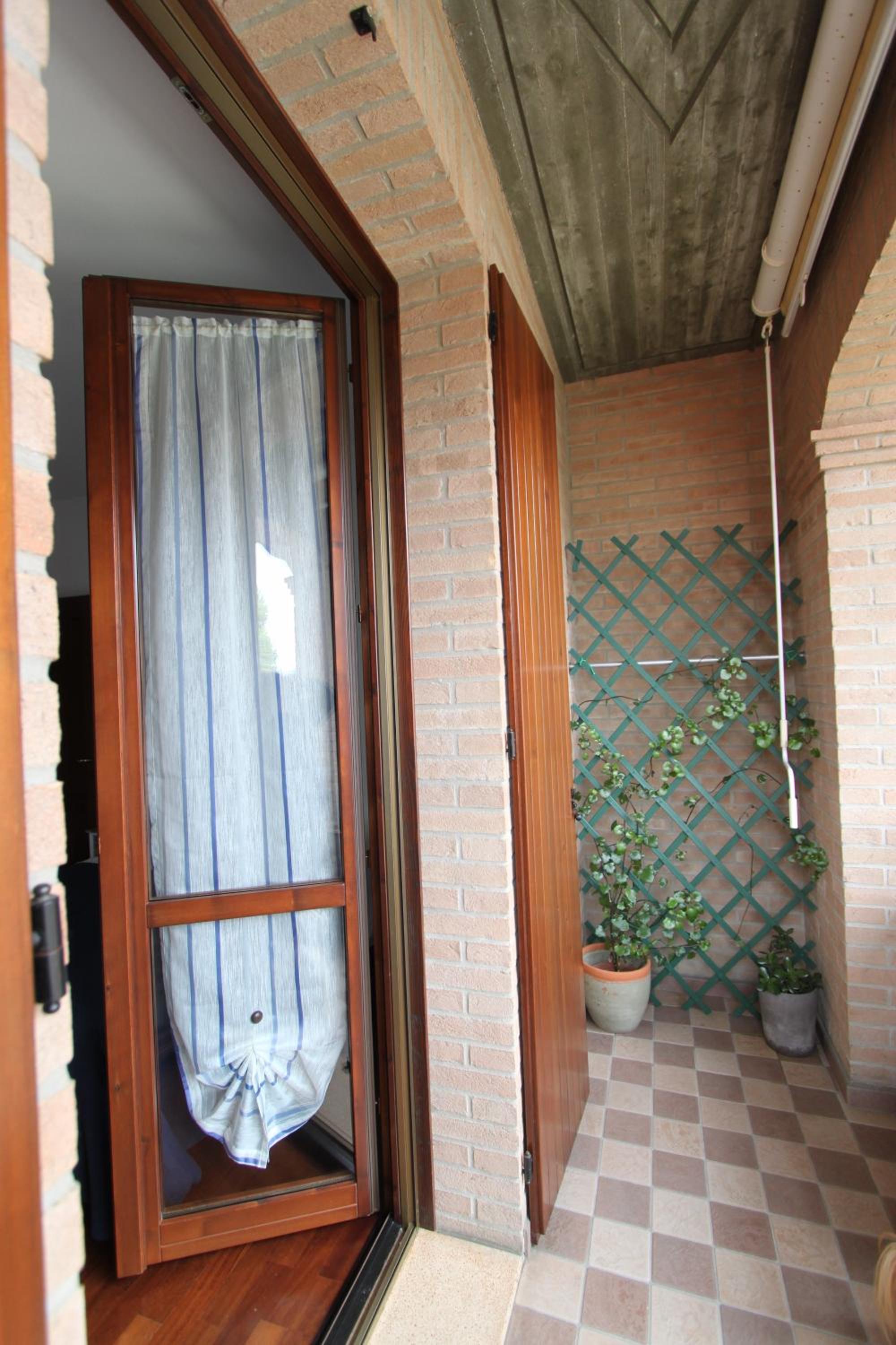 Double Room - Photo 5