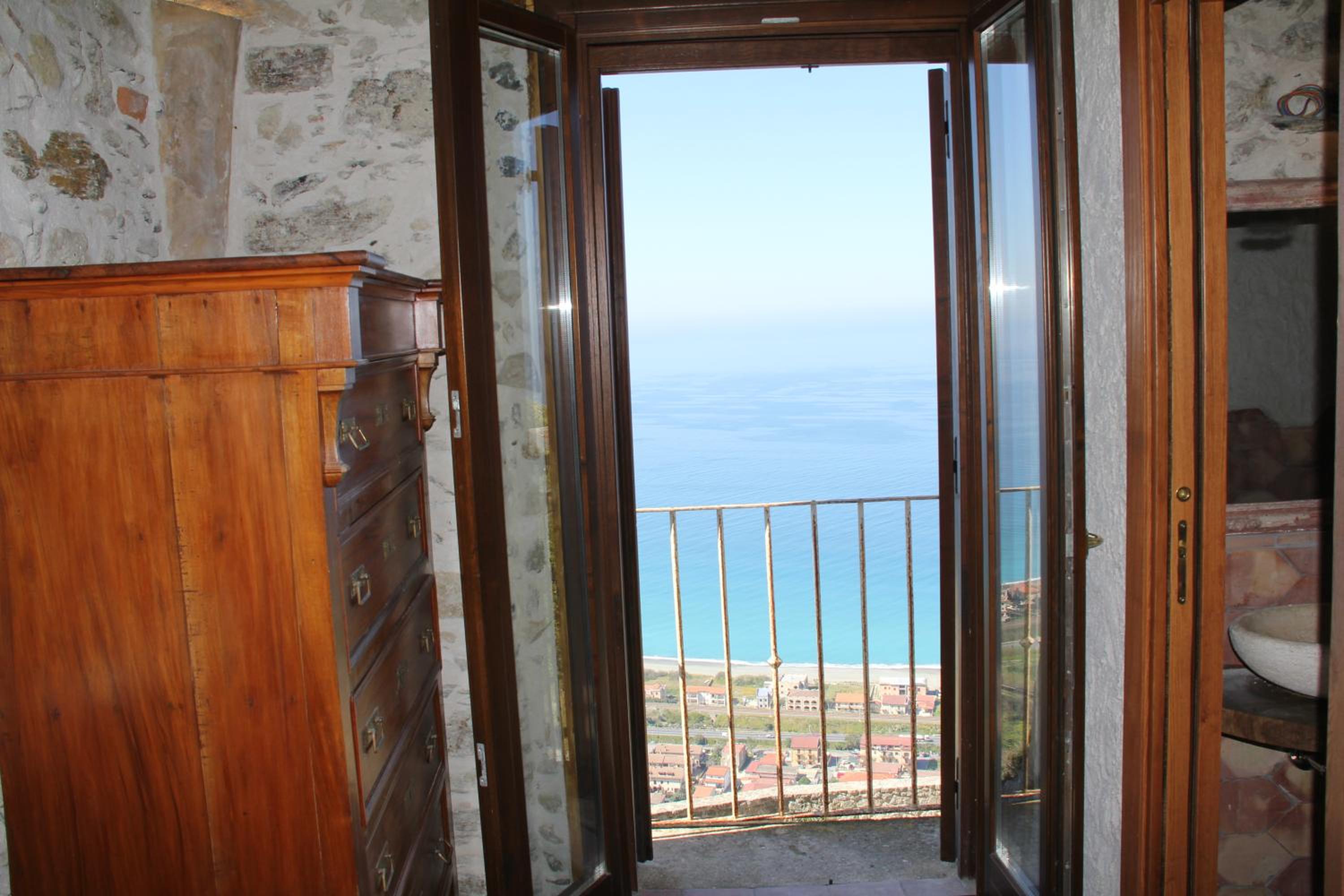 Deluxe Double Room with Sea View photo 2