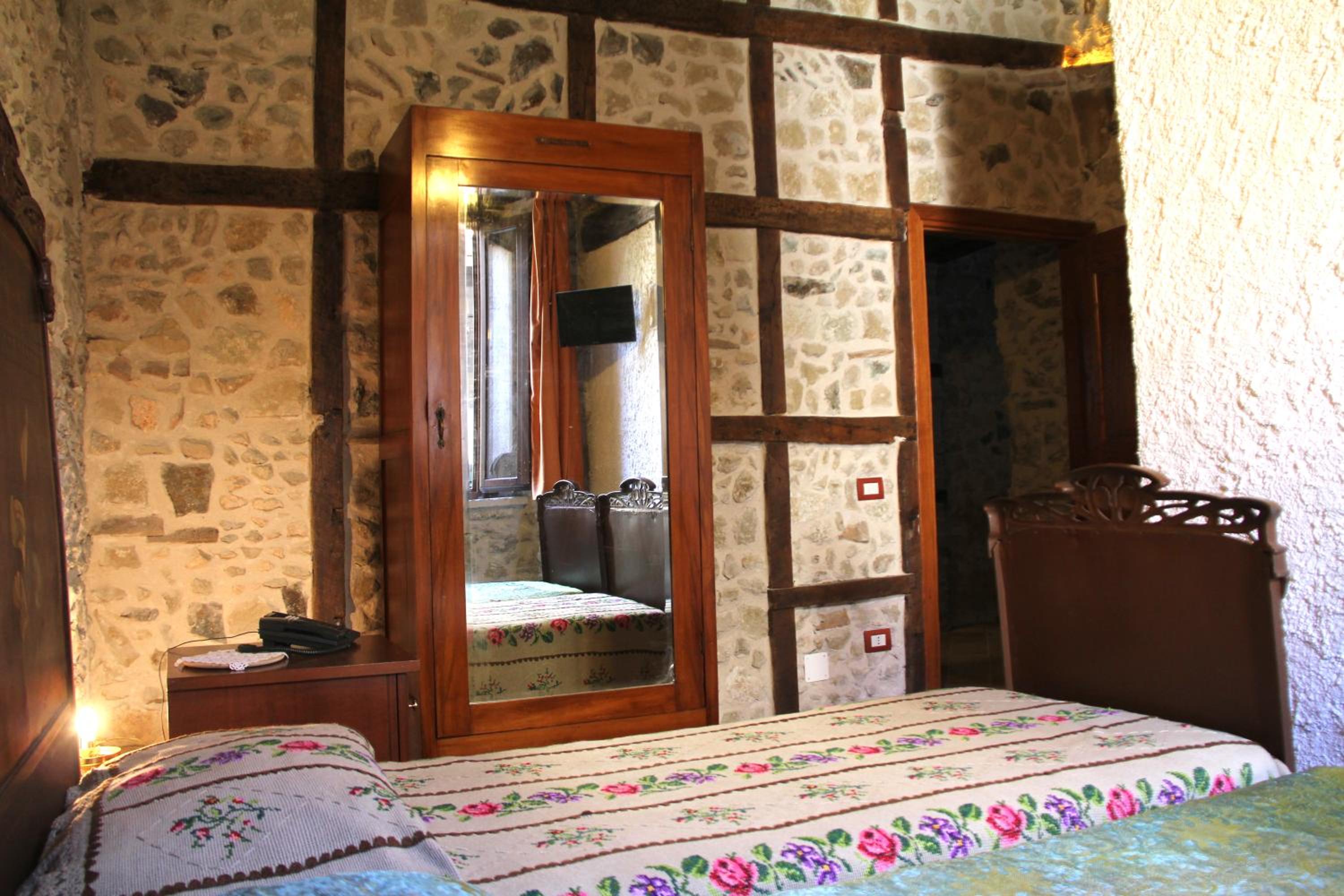 Standard Twin Room with Garden View photo 3