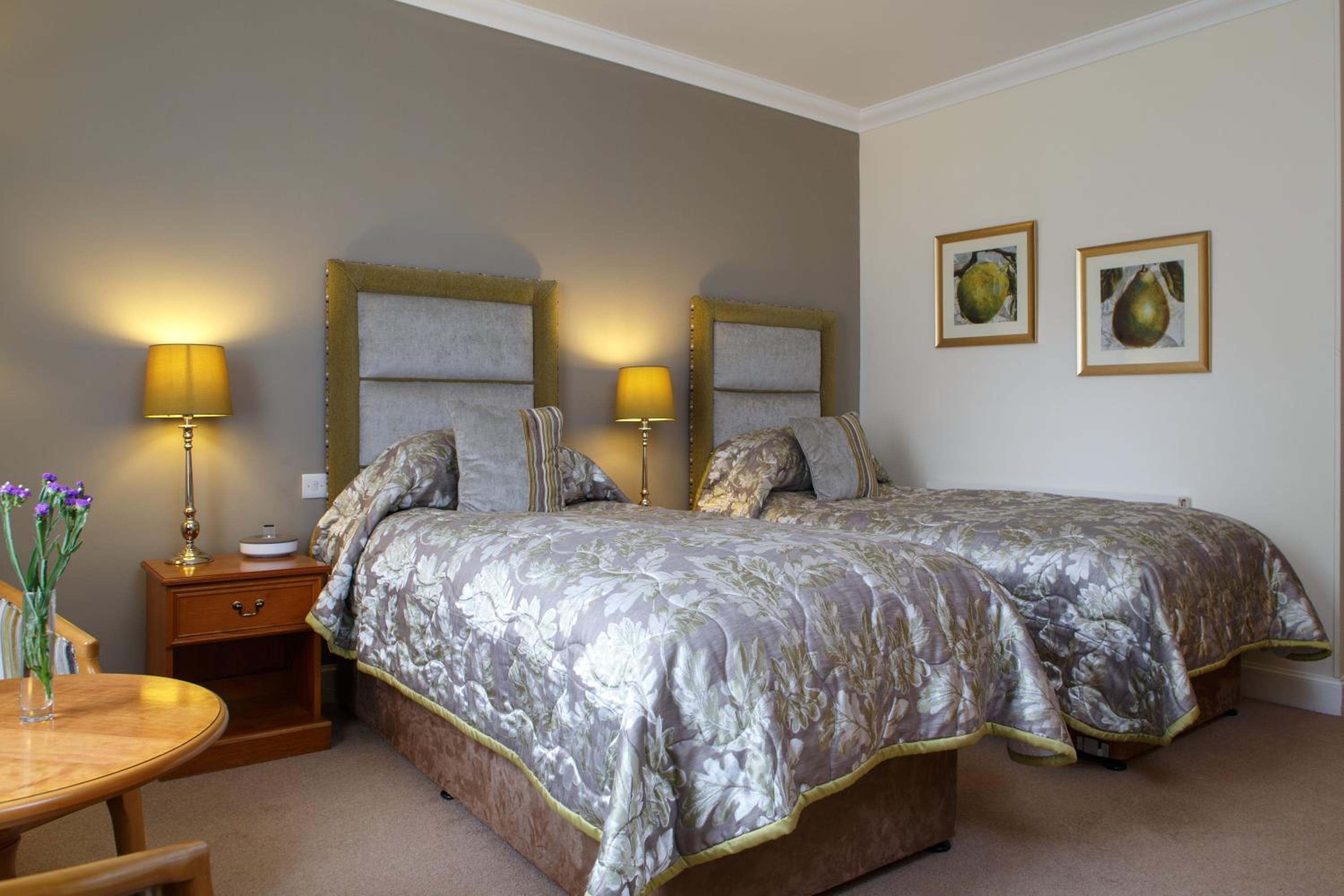 Twin Room - Photo 1
