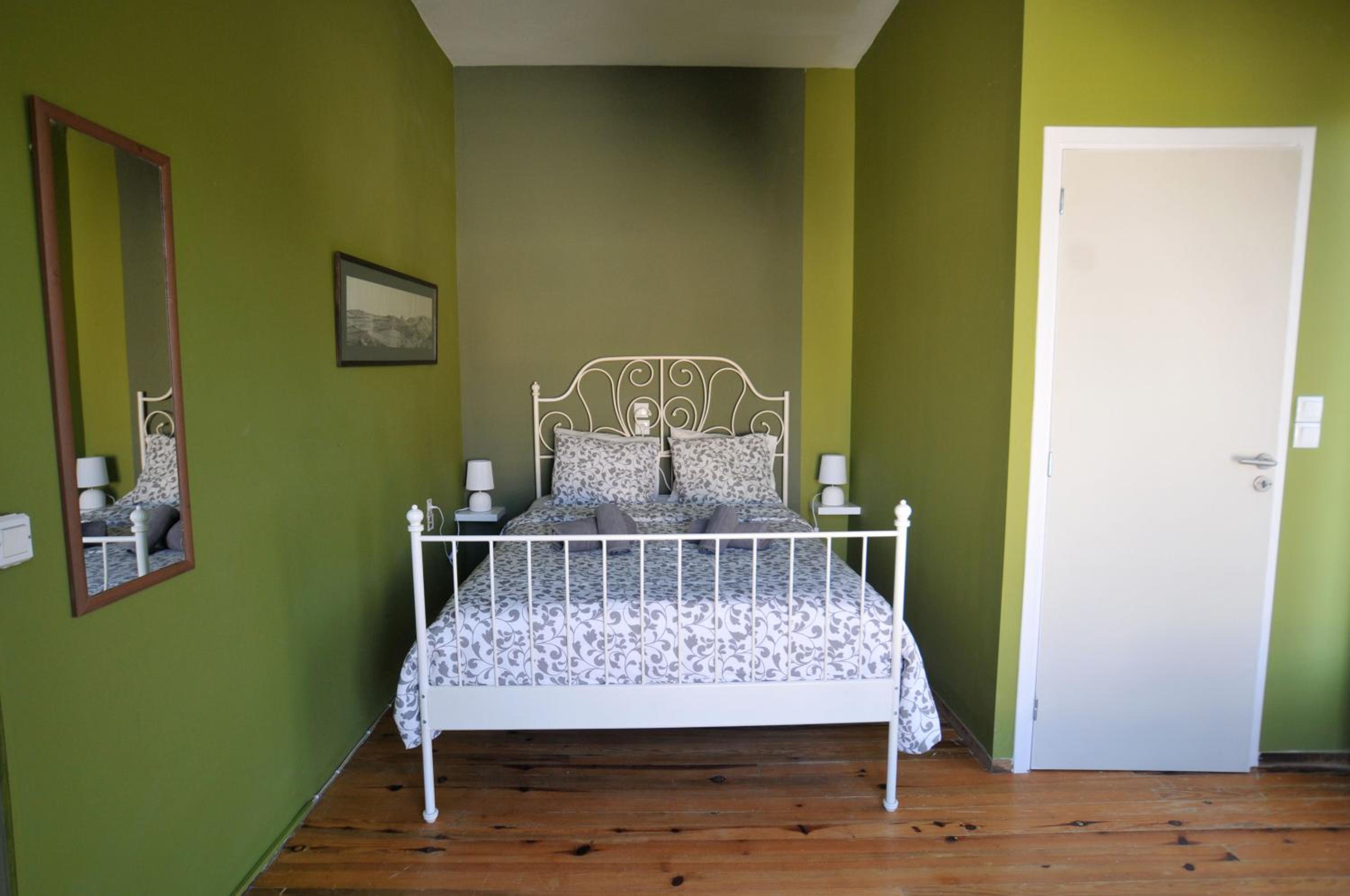 Standard Double or Twin Room with Balcony - Photo 4