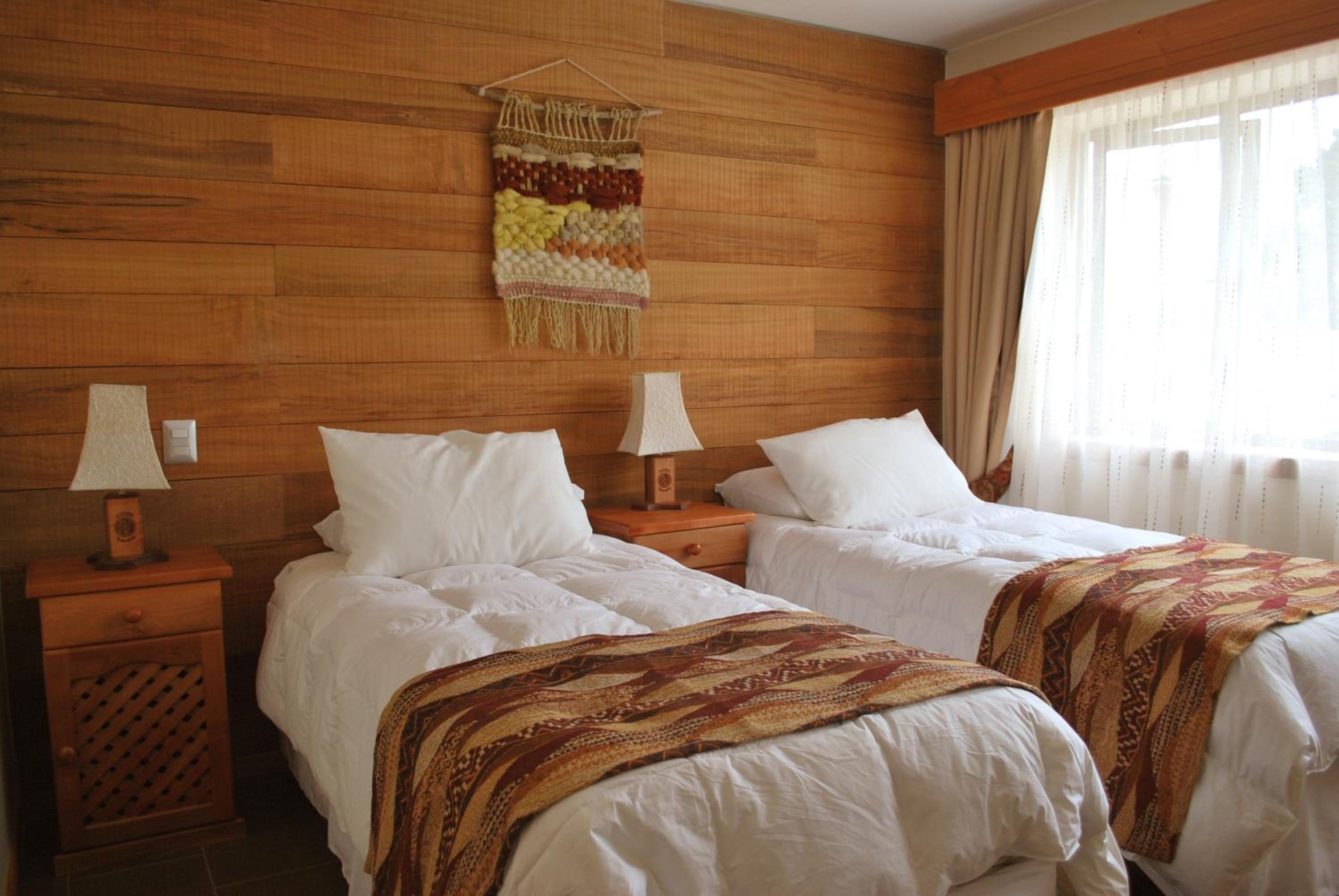 Double or Twin Room with Mountain View