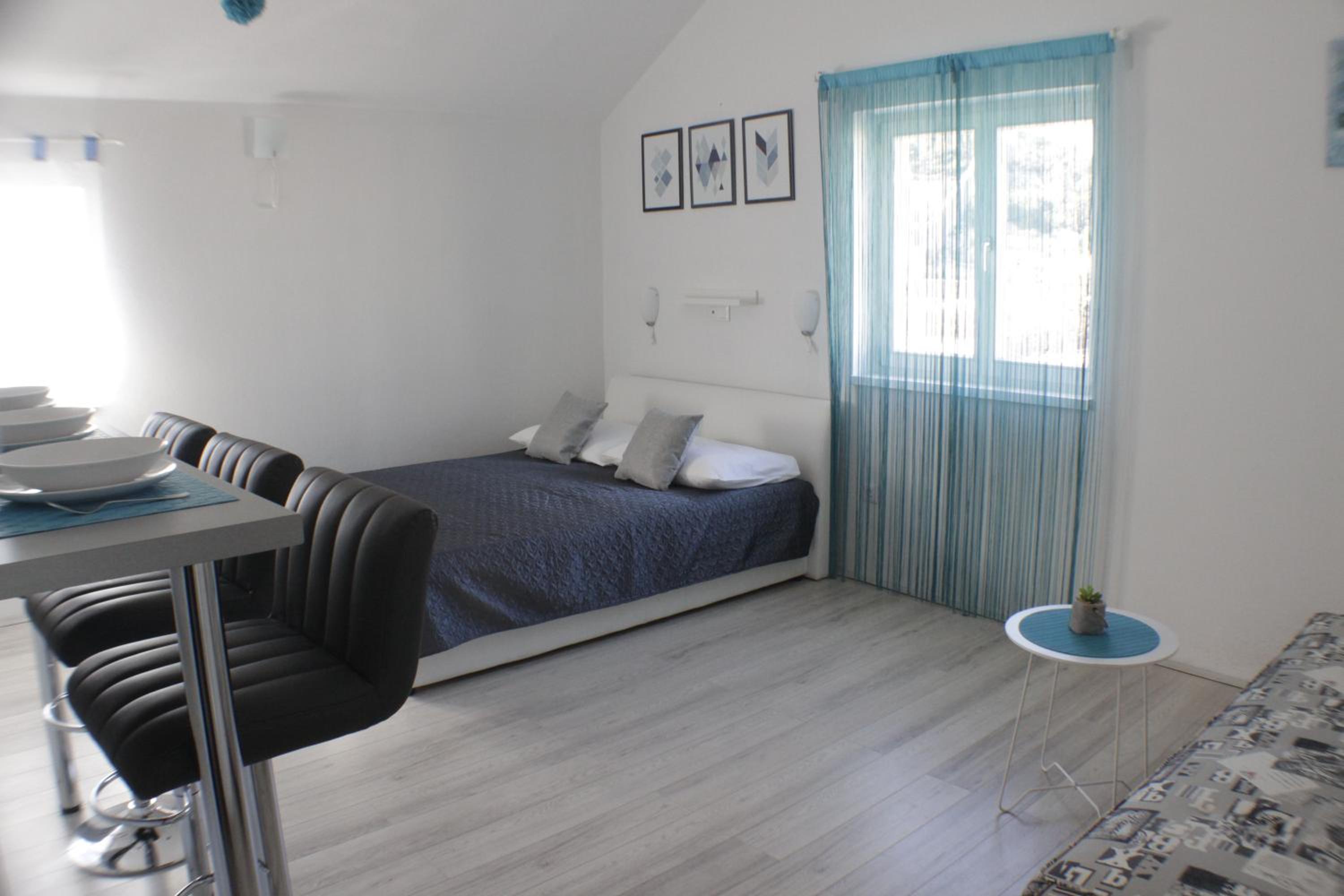 Studio Apartment - Photo 5