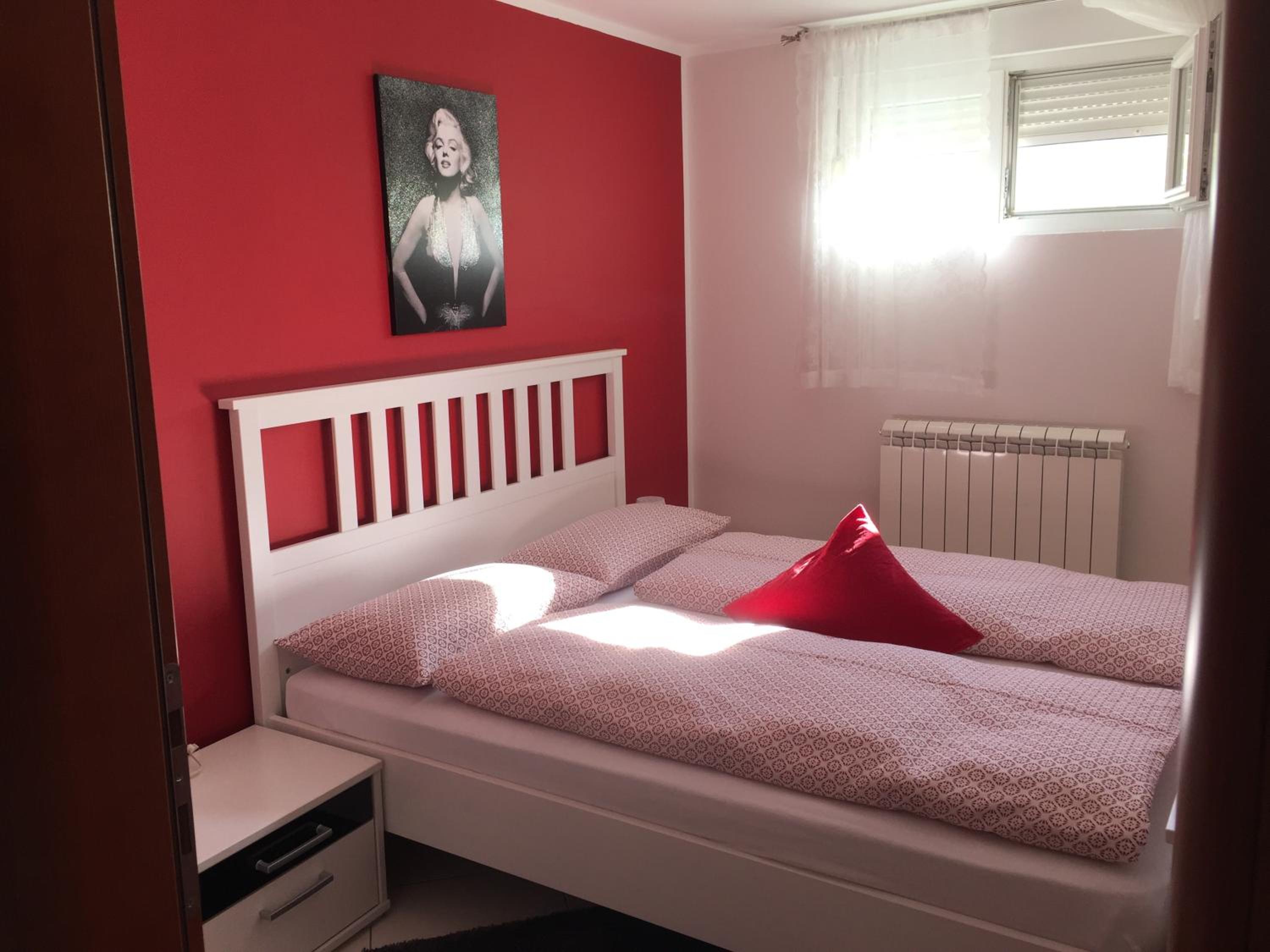 One-Bedroom Apartment with Sofa Bed photo 1