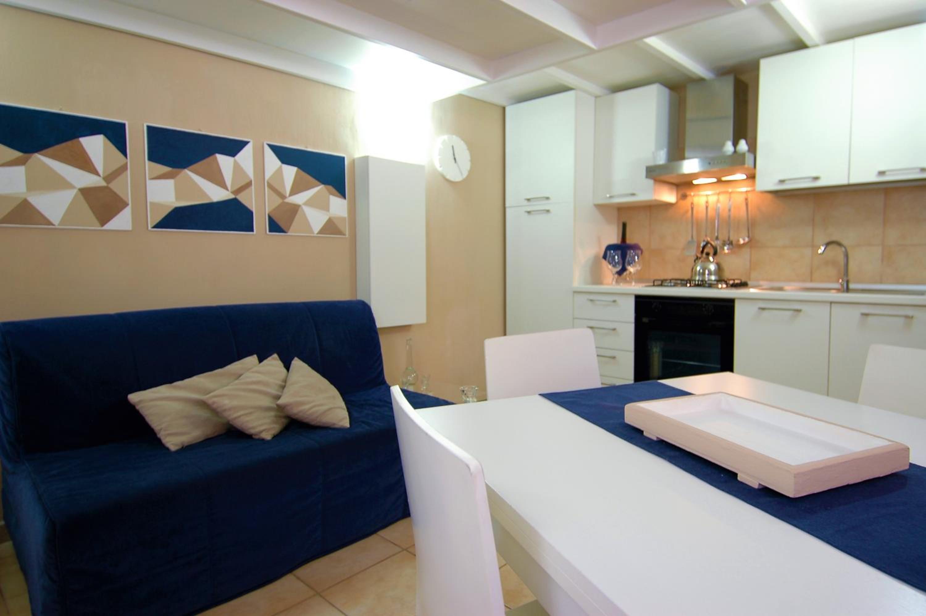 Studio Apartment photo 3
